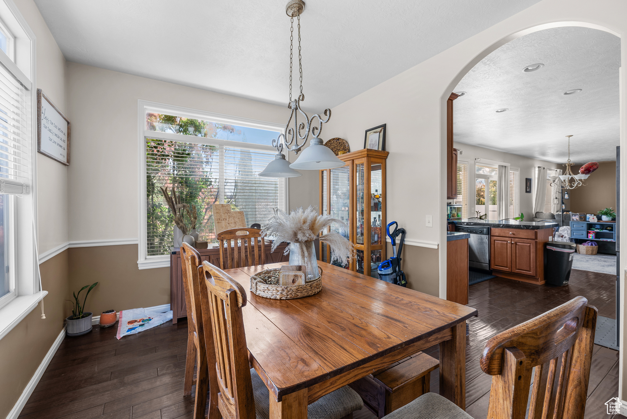 West Jordan, Utah, 84081, United States, 4 Bedrooms Bedrooms, ,3 BathroomsBathrooms,Residential,For Sale,1885459