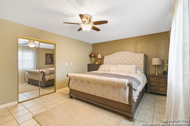 Floresville, Texas, 78114, United States, 6 Bedrooms Bedrooms, ,3 BathroomsBathrooms,Residential,For Sale,1754685