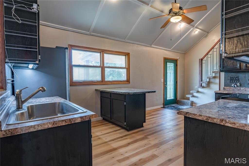 Edwardsville, Illinois, 62025, United States, 5 Bedrooms Bedrooms, ,4 BathroomsBathrooms,Residential,For Sale,1975622