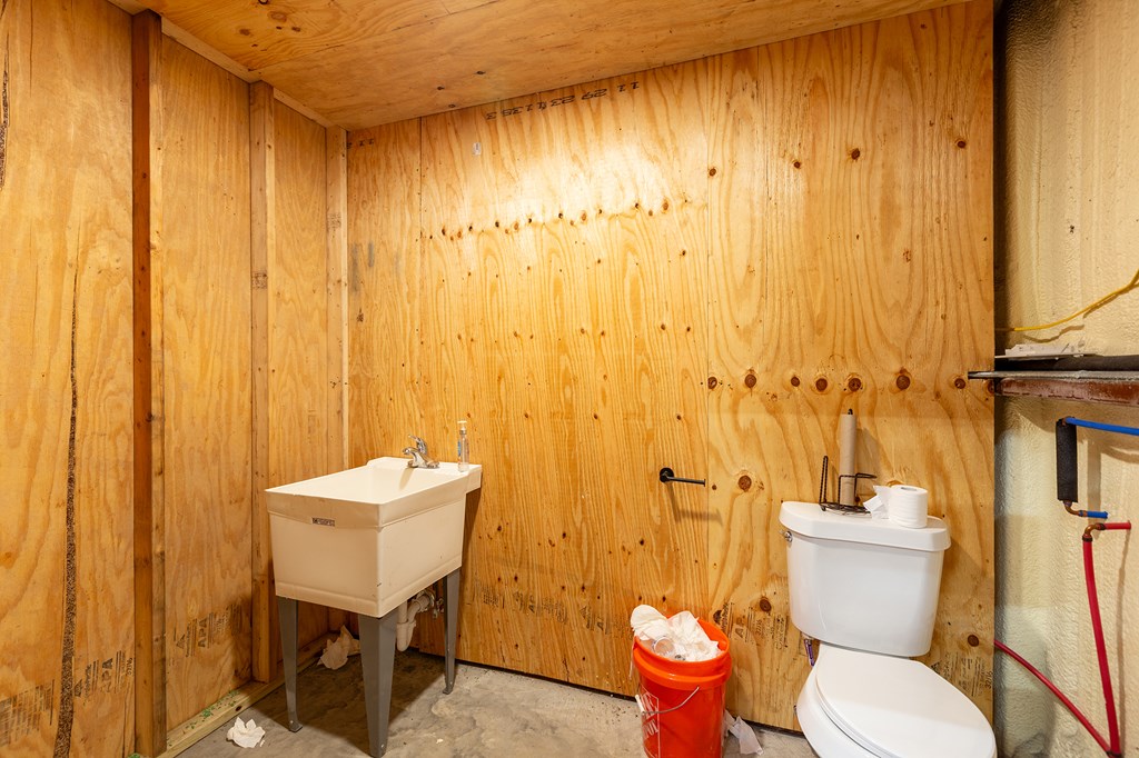 Lufkin, Texas, 75901, United States, ,1 BathroomBathrooms,Residential,For Sale,1980635