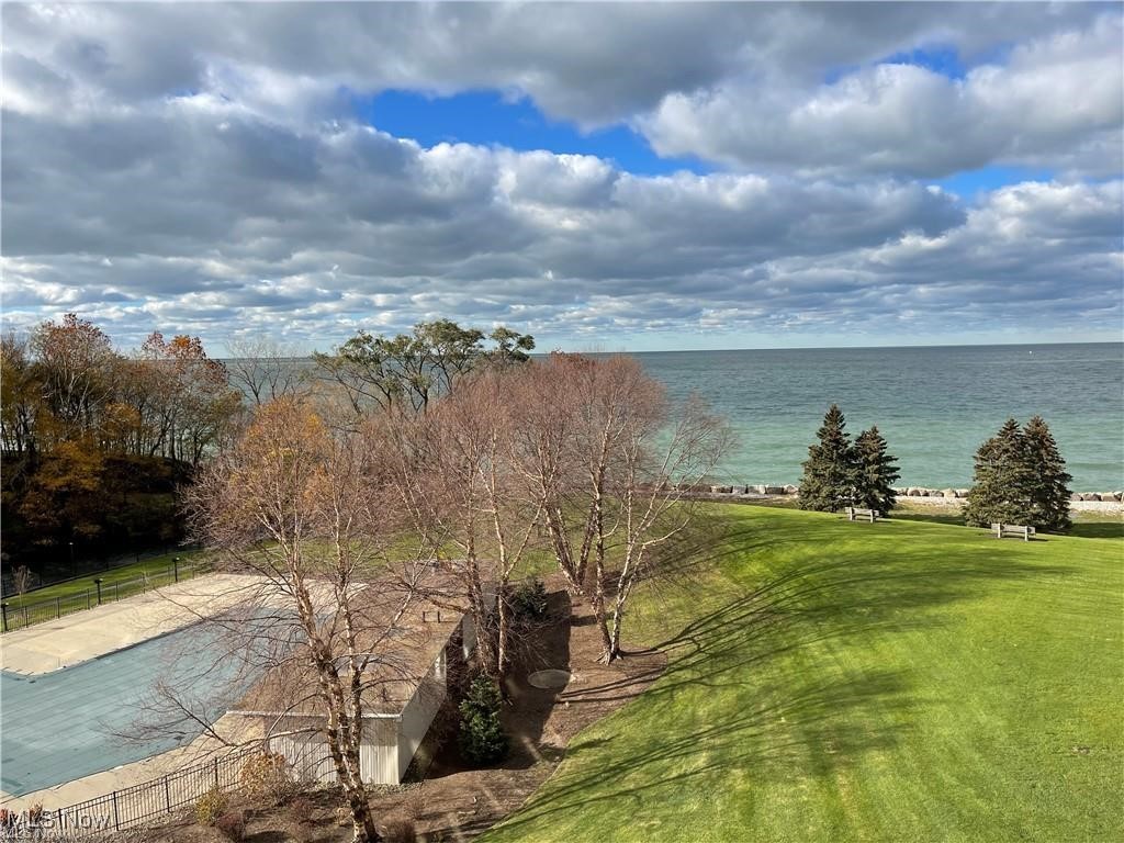 Bratenahl, Ohio, 44108, United States, 2 Bedrooms Bedrooms, ,3 BathroomsBathrooms,Residential,For Sale,1987332