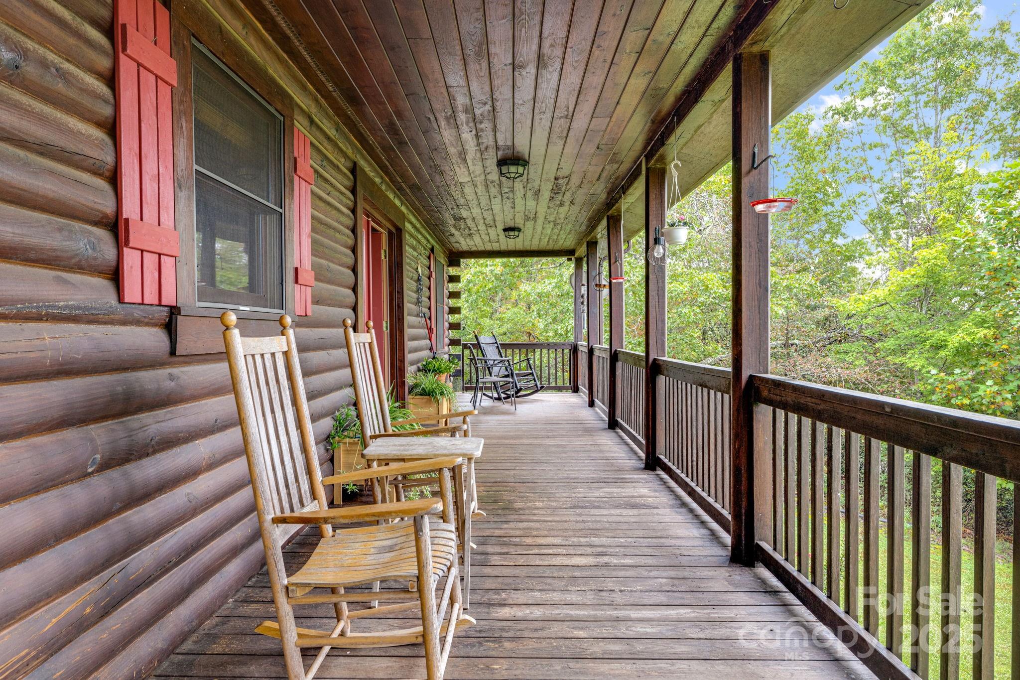 Spruce Pine, North Carolina, 28777, United States, 3 Bedrooms Bedrooms, ,3 BathroomsBathrooms,Residential,For Sale,1991683