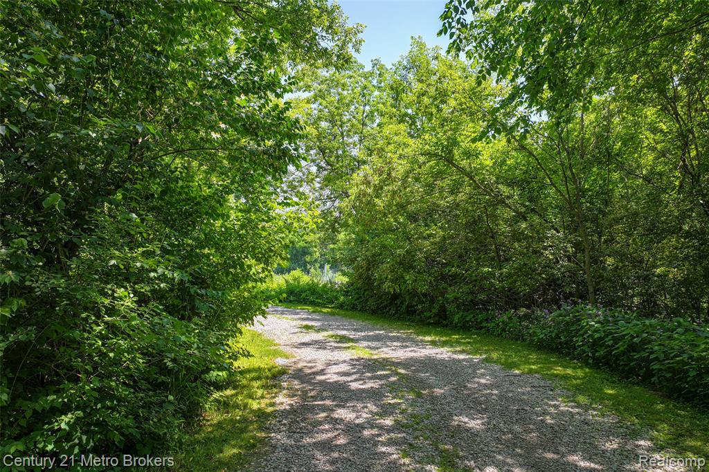 Lapeer, Michigan, 48446, United States, 4 Bedrooms Bedrooms, ,3 BathroomsBathrooms,Residential,For Sale,1982029