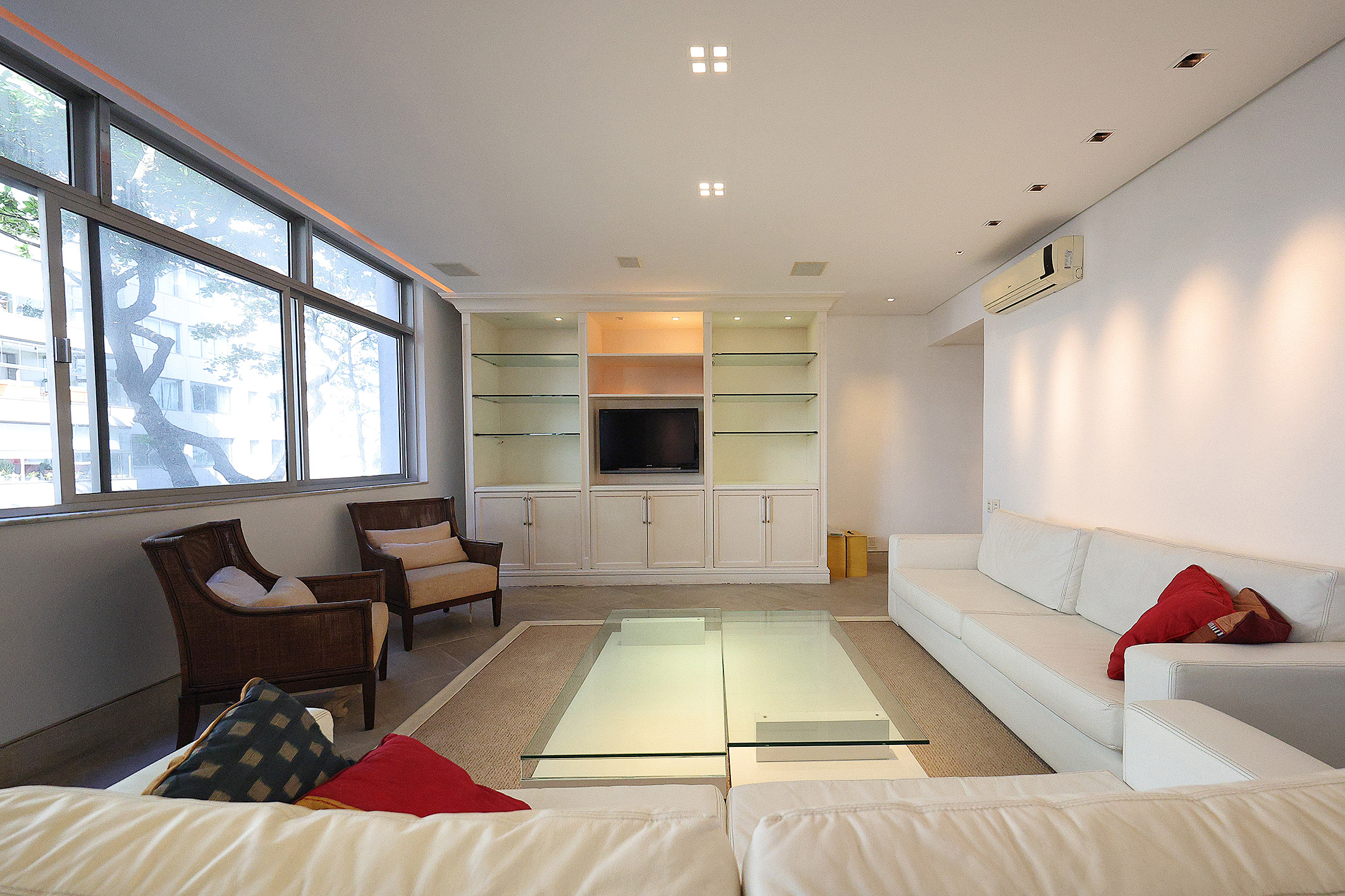  Circular floor plan apartment one block from the beach - 物件實景