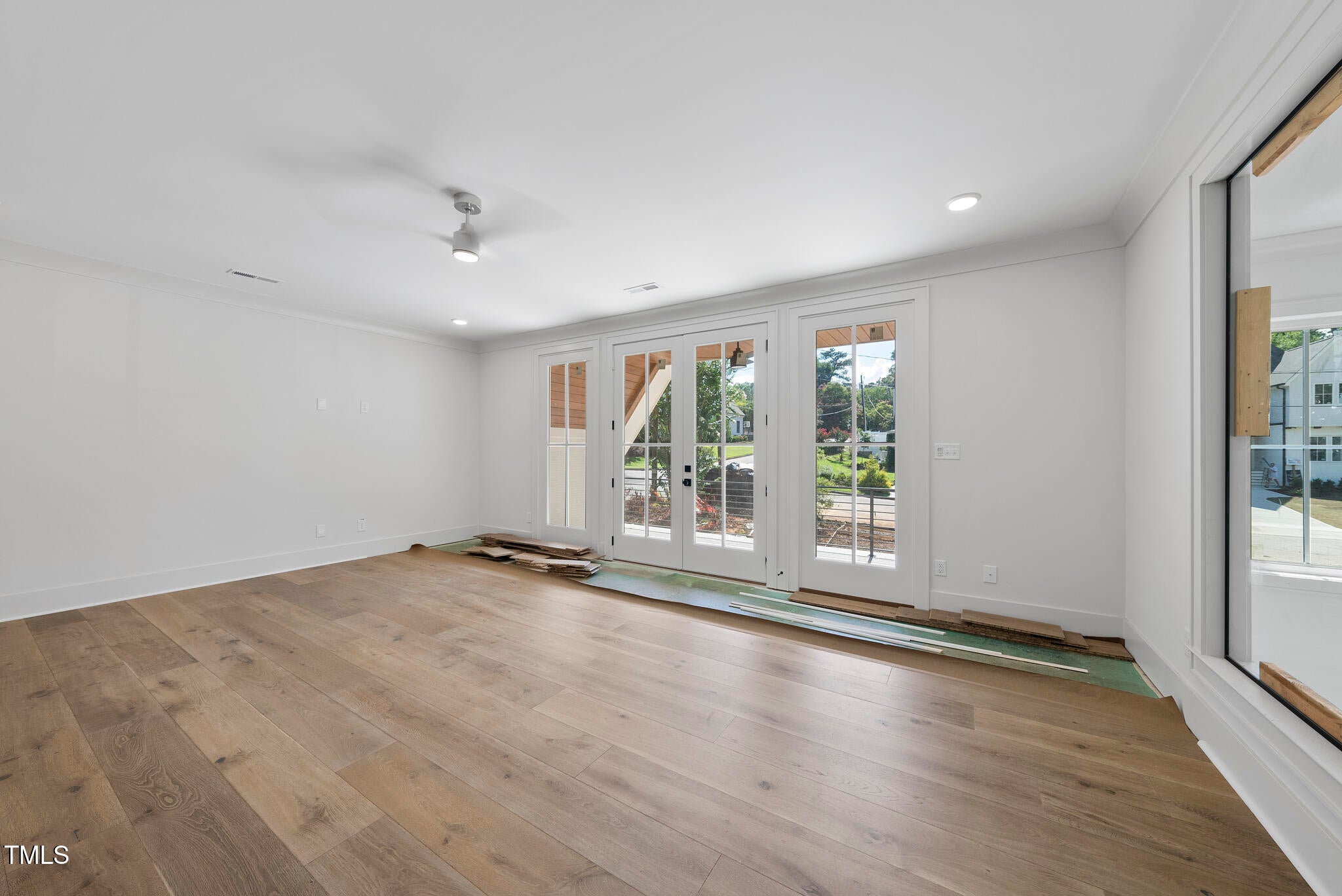 Raleigh, North Carolina, 27607, United States, 5 Bedrooms Bedrooms, ,5 BathroomsBathrooms,Residential,For Sale,1895455