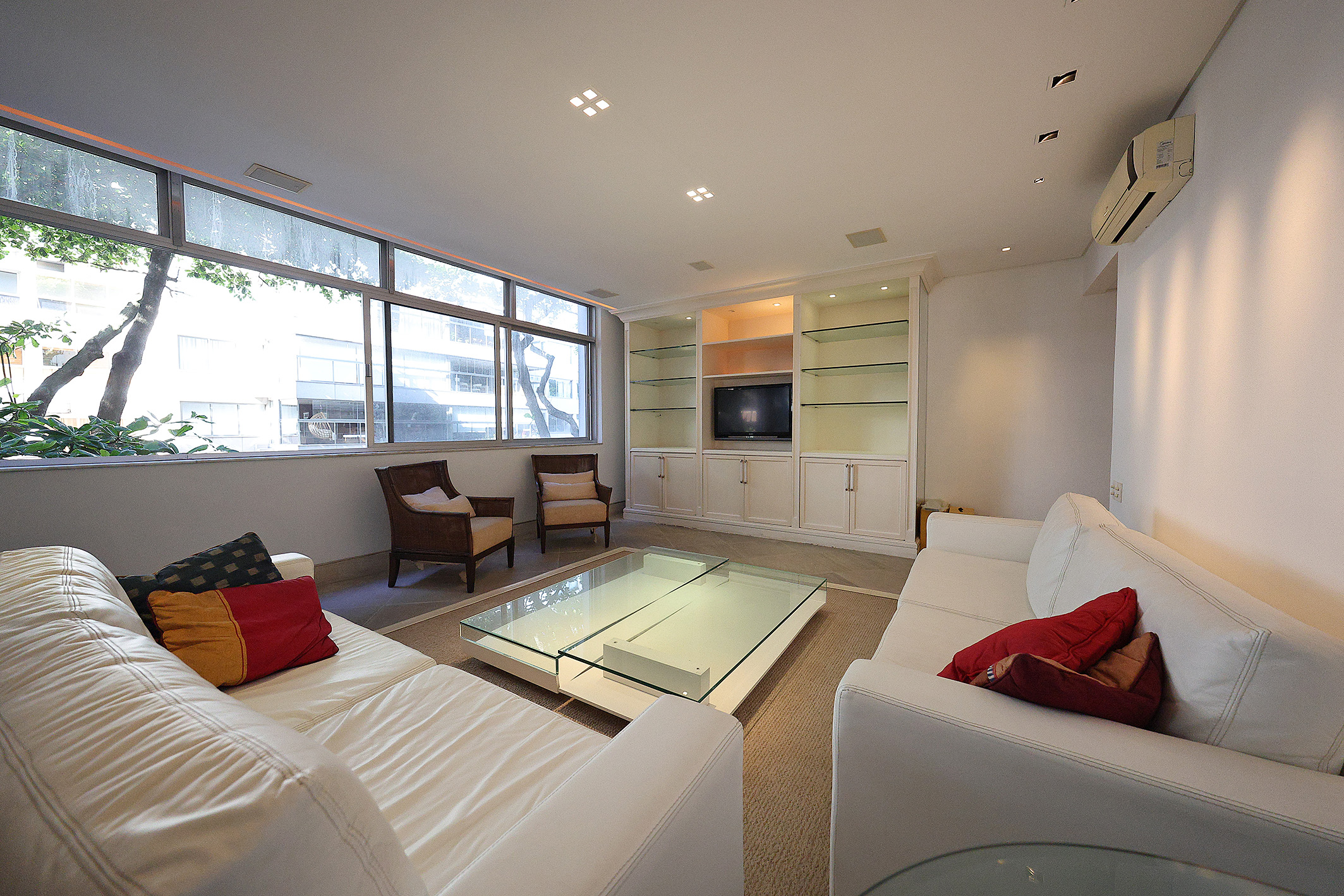  Circular floor plan apartment one block from the beach - 物件實景