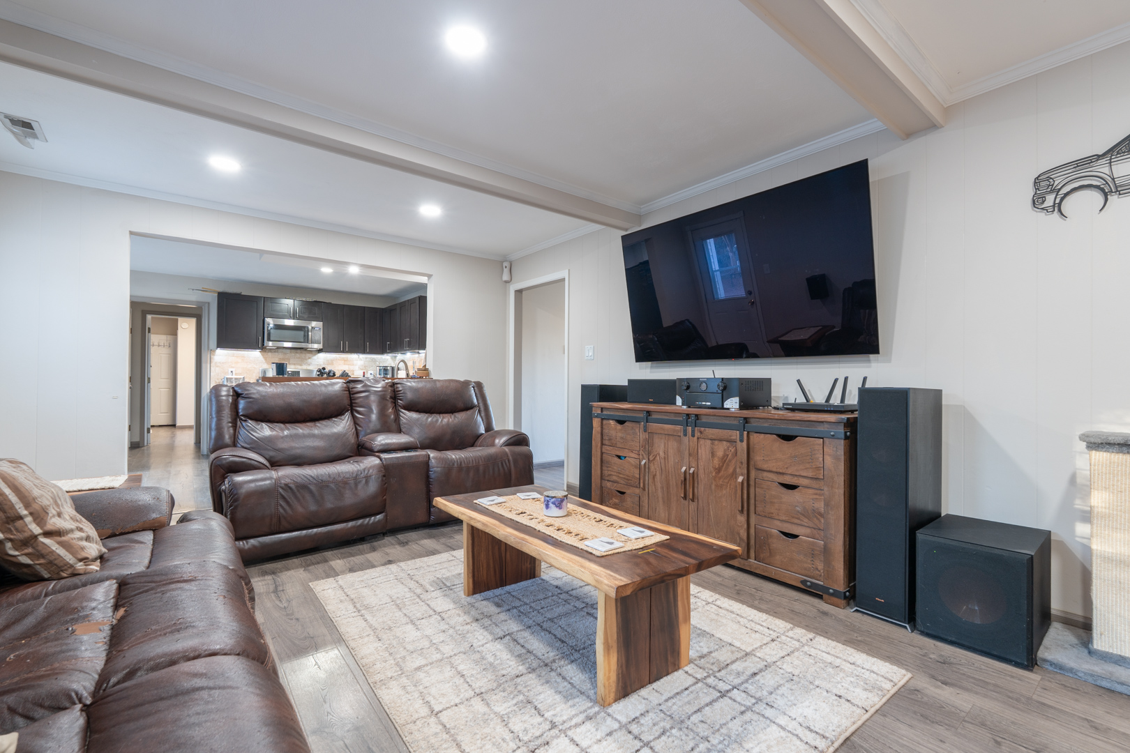 Virginia Beach, Virginia, 23454, United States, 4 Bedrooms Bedrooms, ,3 BathroomsBathrooms,Residential,For Sale,2006012