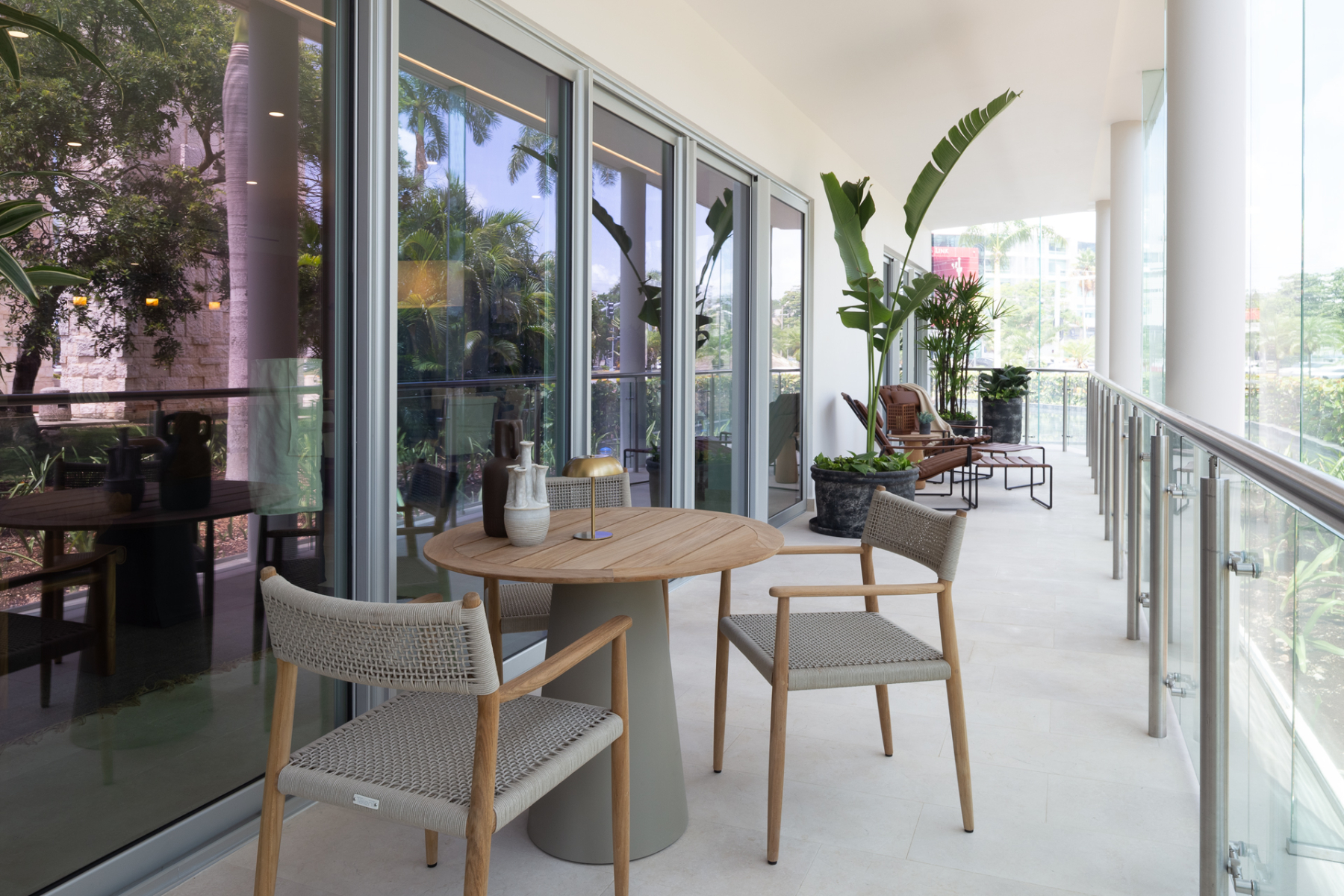  Oceanfront SLS Residences - 物件實景