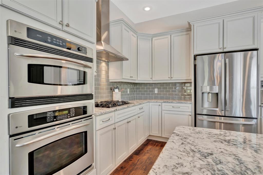 Bradenton, Florida, 34212, United States, 3 Bedrooms Bedrooms, ,4 BathroomsBathrooms,Residential,For Sale,1910869