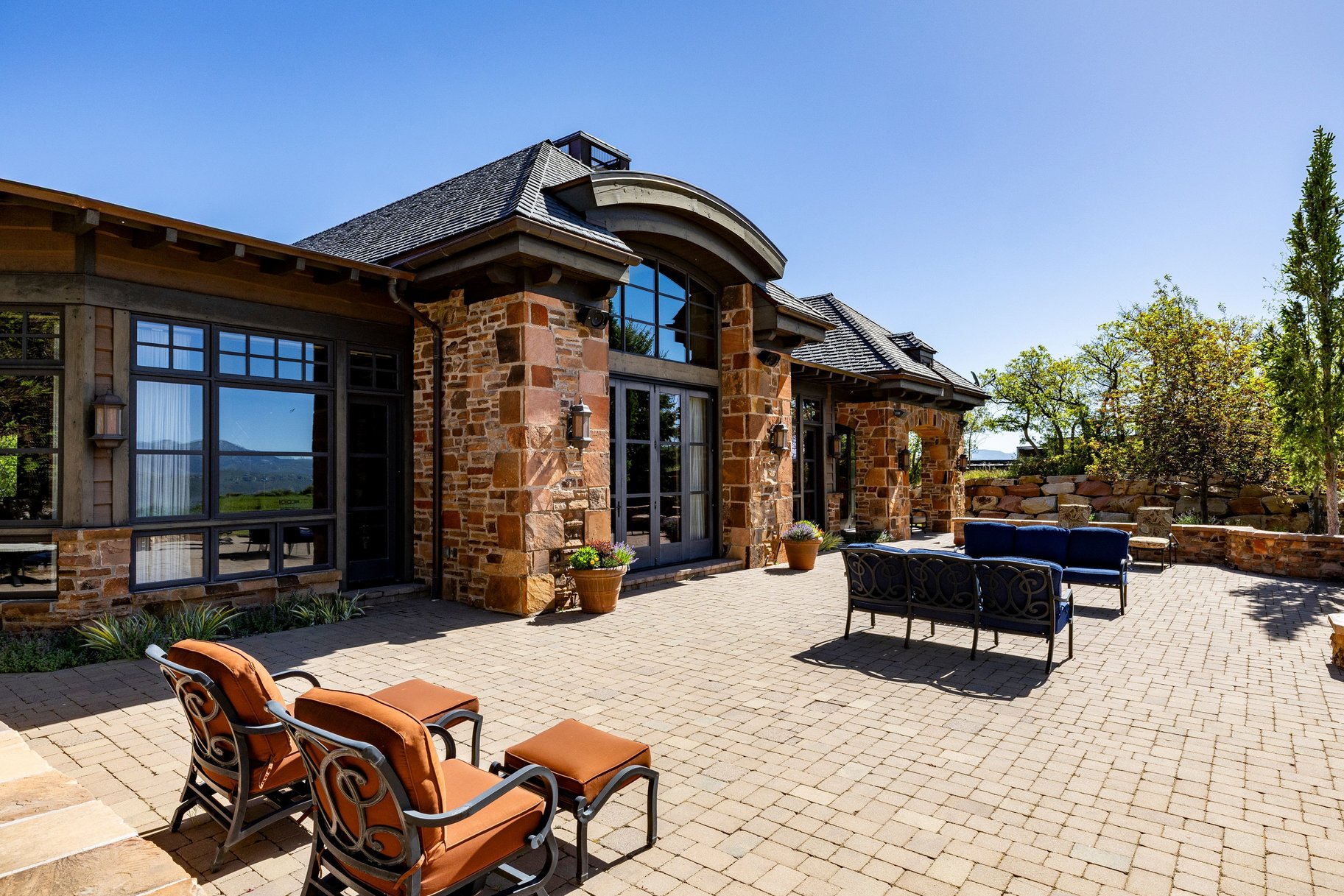  A Legacy Estate Framed by Golf and Ski Views - 物件實景