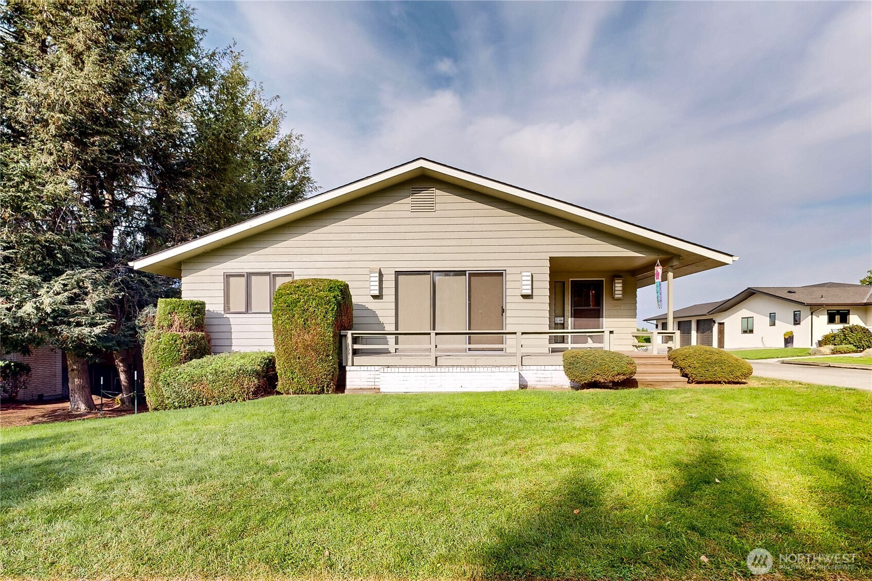 Walla Walla, Washington, 99362, United States, 3 Bedrooms Bedrooms, ,2 BathroomsBathrooms,Residential,For Sale,1942033