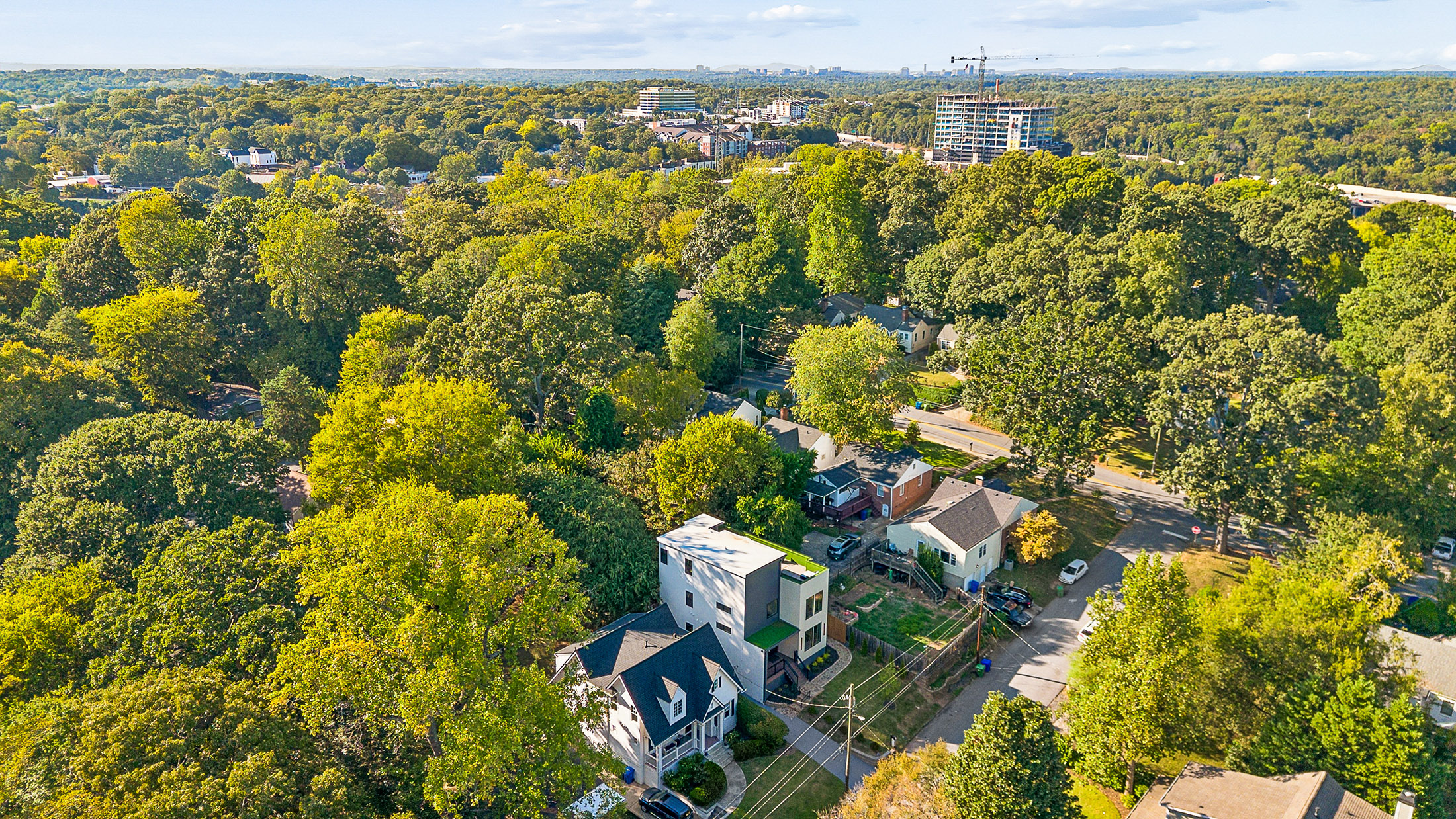  Sophisticated Modern Home in Sought-after Loring Heights - 物件實景