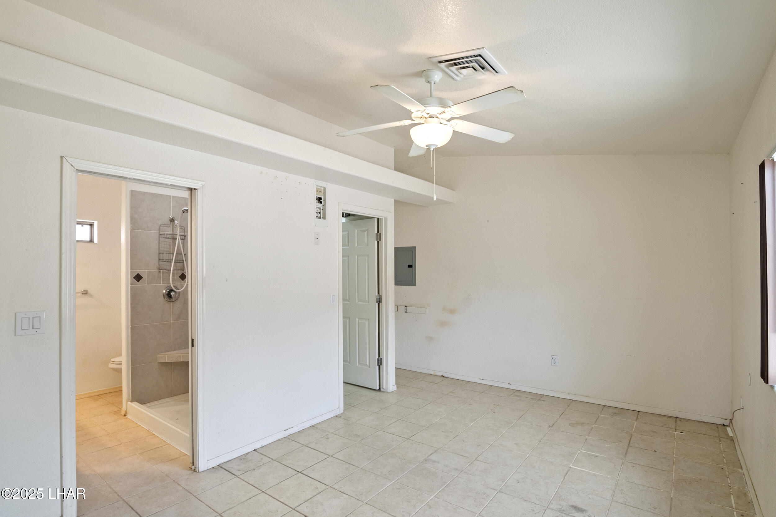 Lake Havasu City, Arizona, 86406, United States, 3 Bedrooms Bedrooms, ,1 BathroomBathrooms,Residential,For Sale,1838227