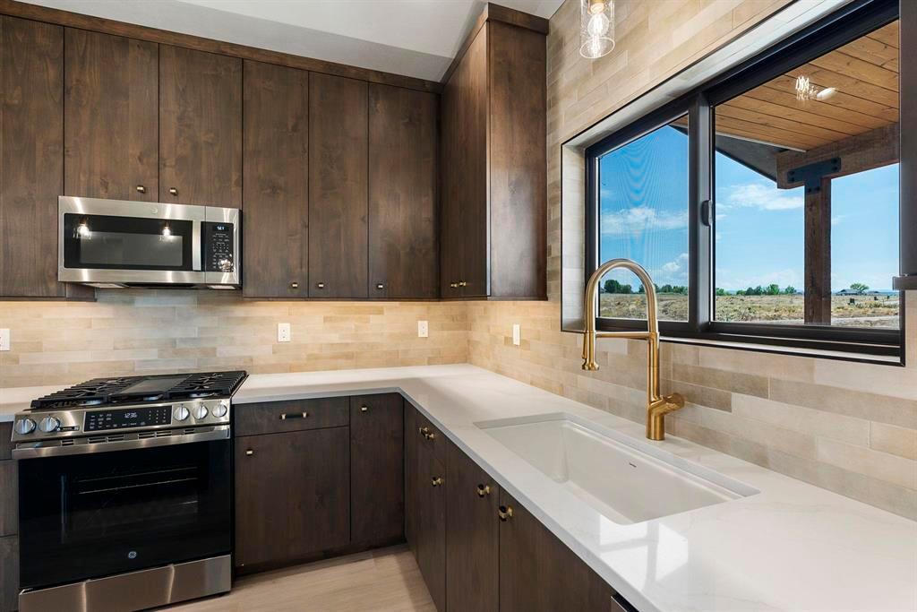 Durango, Colorado, 81303, United States, 3 Bedrooms Bedrooms, ,2 BathroomsBathrooms,Residential,For Sale,1895691