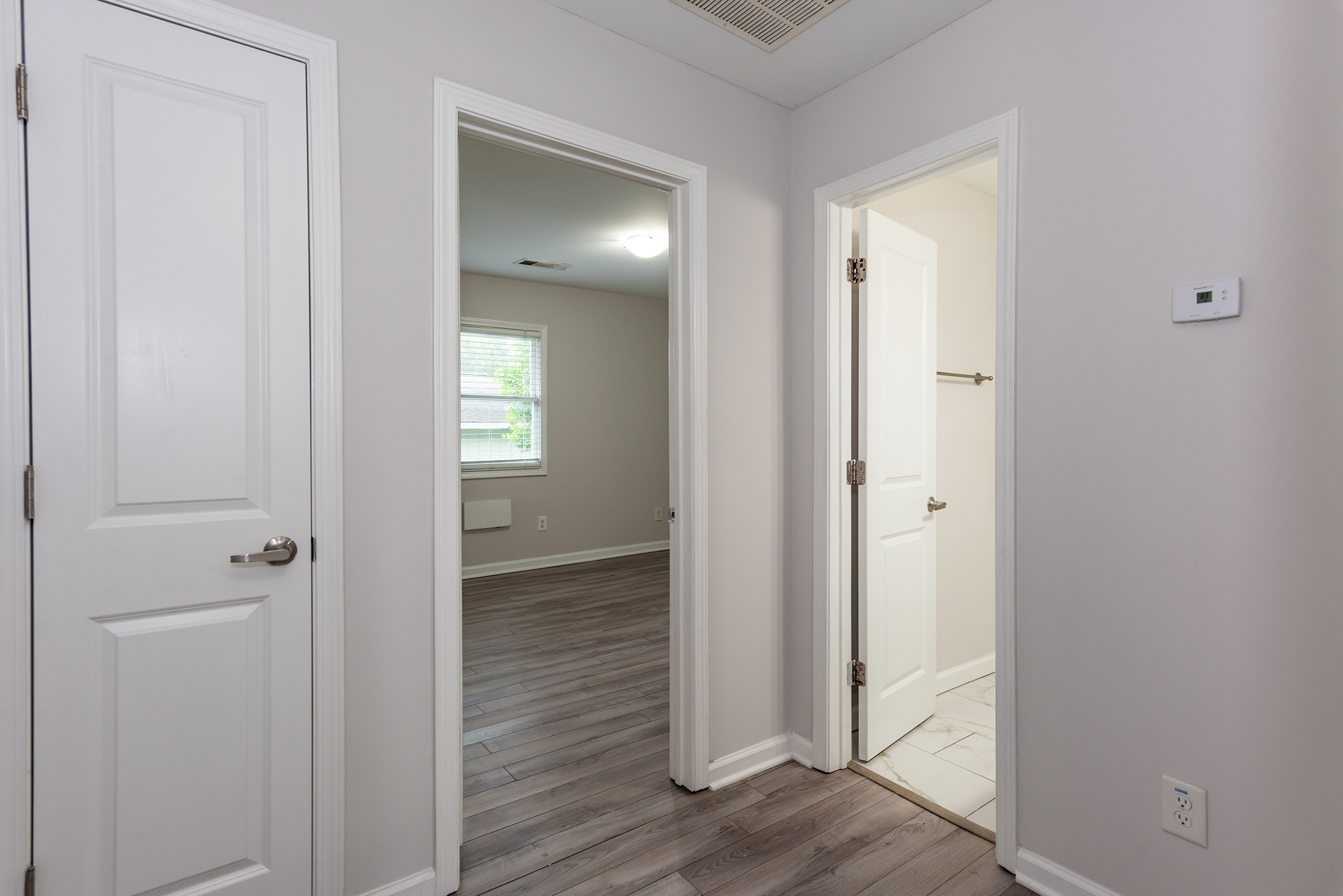  Fully Renovated Townhome with No HOA - 物件實景