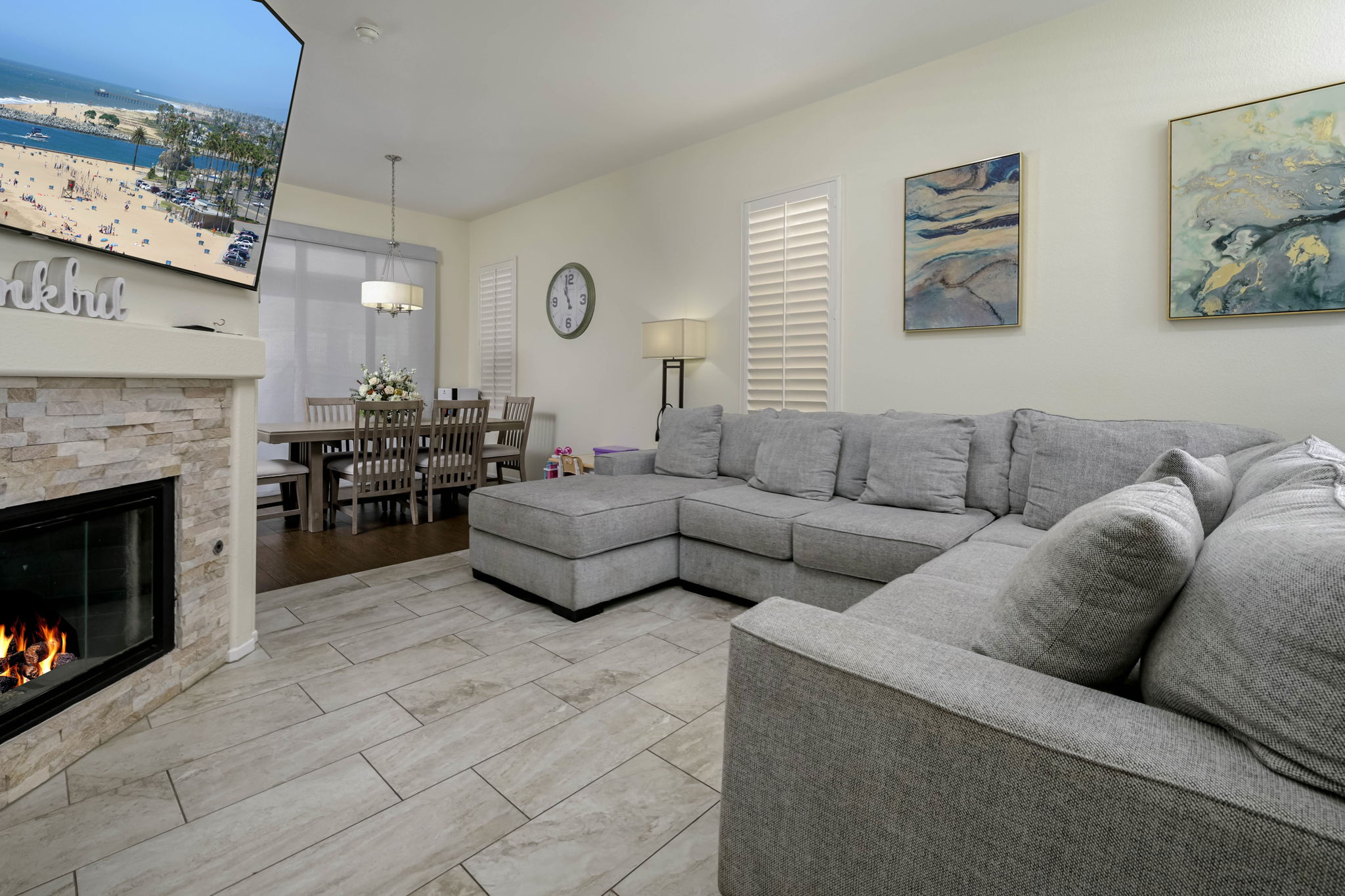 Corona, California, 92879, United States, 2 Bedrooms Bedrooms, ,3 BathroomsBathrooms,Residential,For Sale,2008178