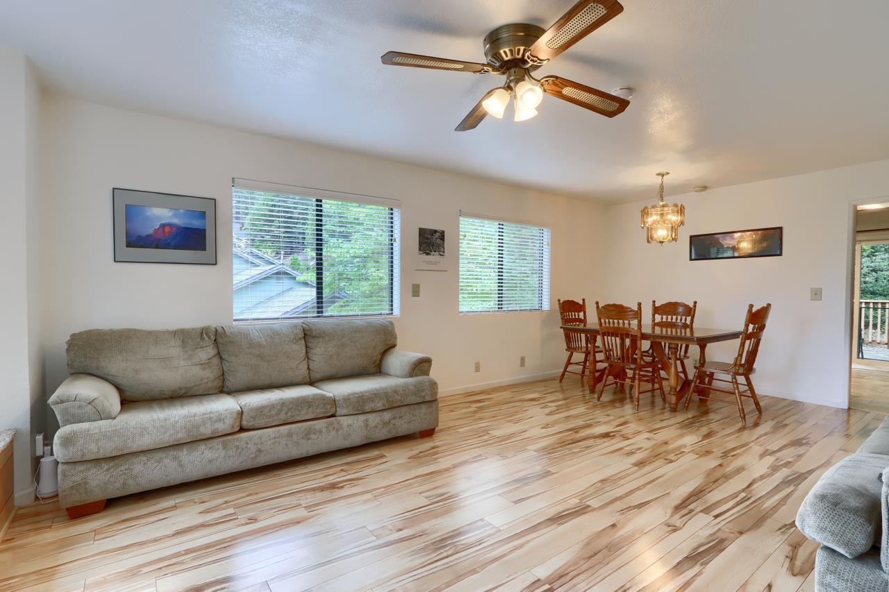 Yosemite, California, 95389, United States, 4 Bedrooms Bedrooms, ,2 BathroomsBathrooms,Residential,For Sale,1980100