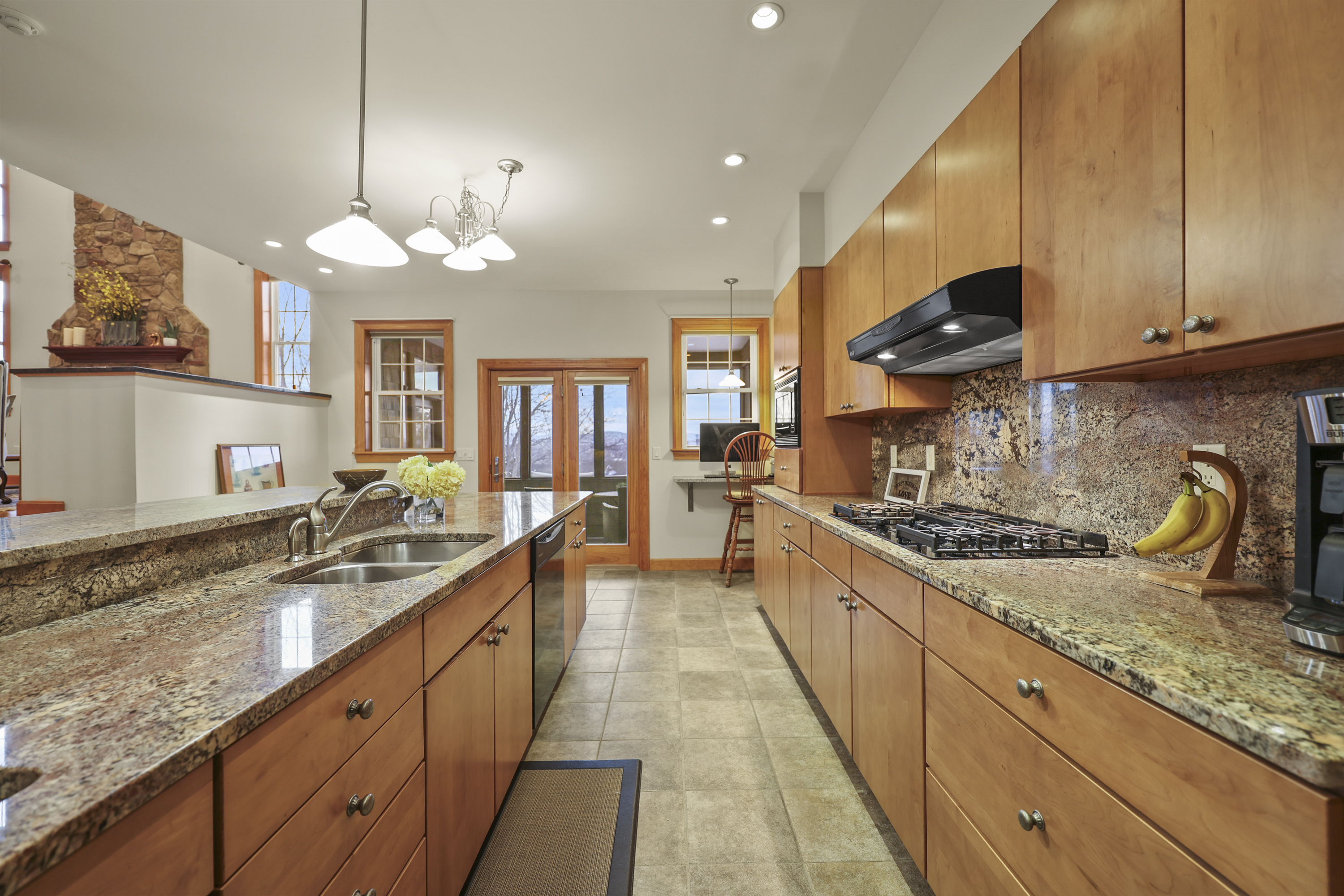  Majestic & Magical Berkshire Mountaintop Home with Views - 物件實景