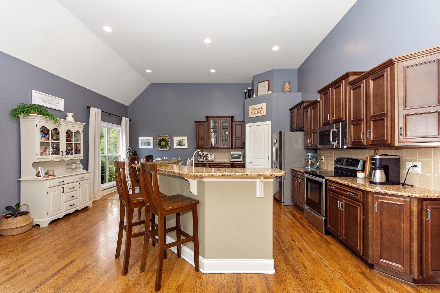 Mount Juliet, Tennessee, 37122, United States, 4 Bedrooms Bedrooms, ,3 BathroomsBathrooms,Residential,For Sale,1891571