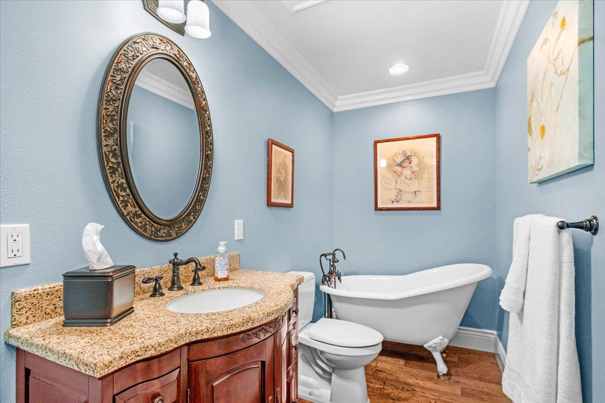 Visalia, California, 93277, United States, 4 Bedrooms Bedrooms, ,4 BathroomsBathrooms,Residential,For Sale,1973914