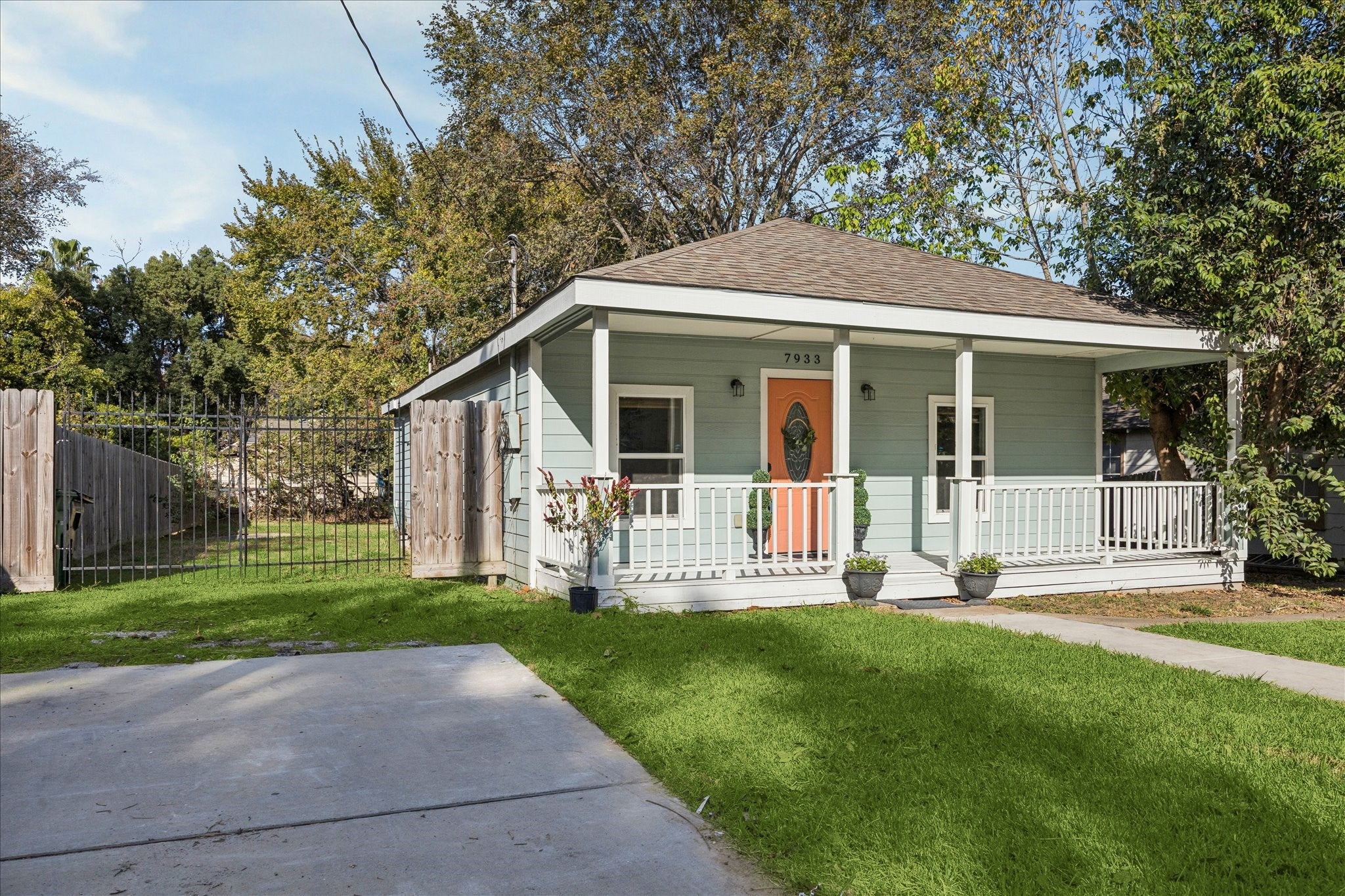 Elwood St, Houston, TX 77012 #1