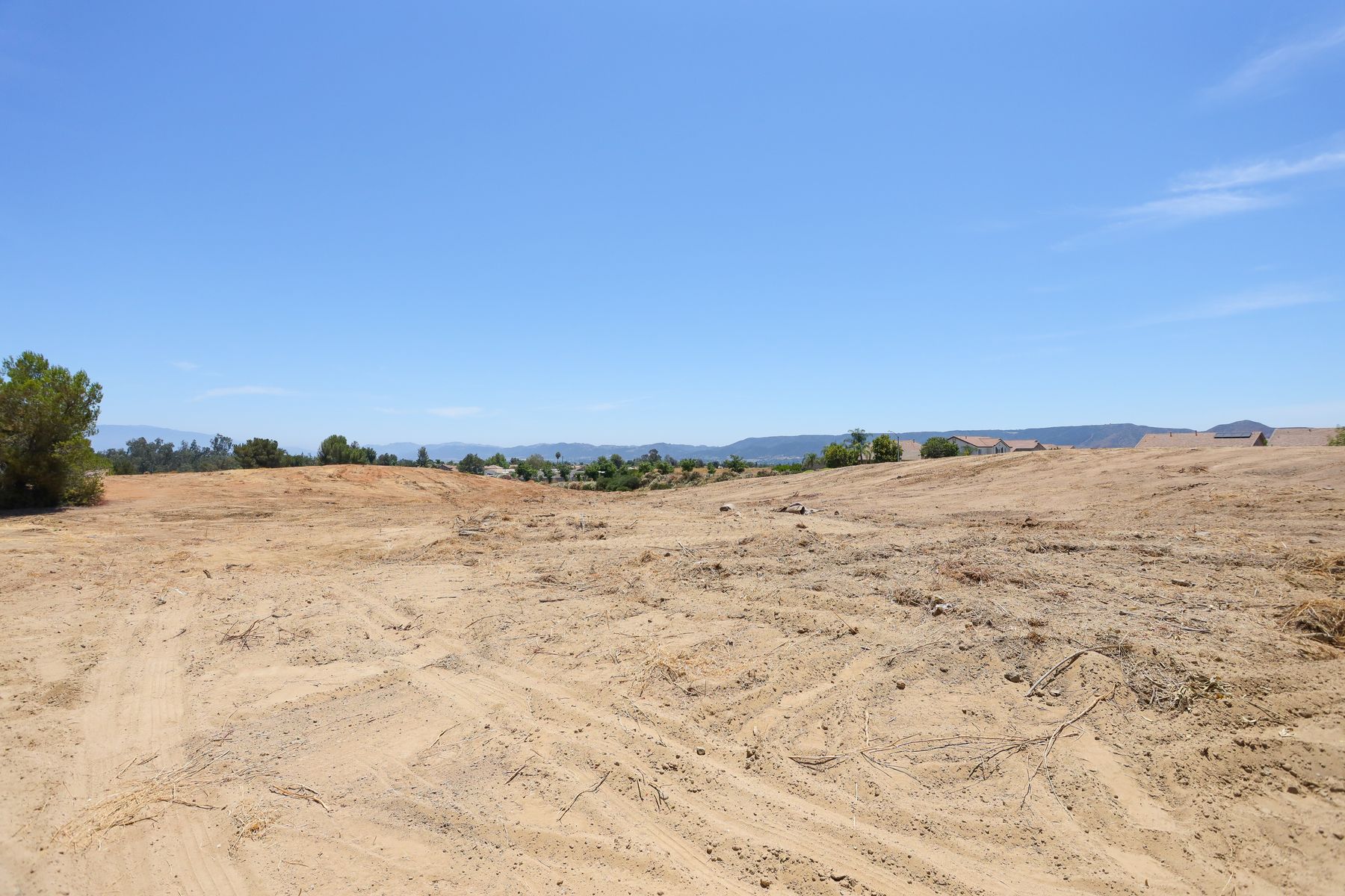  2 Jackson Ave, Murrieta, CA 92562 - 物件實景