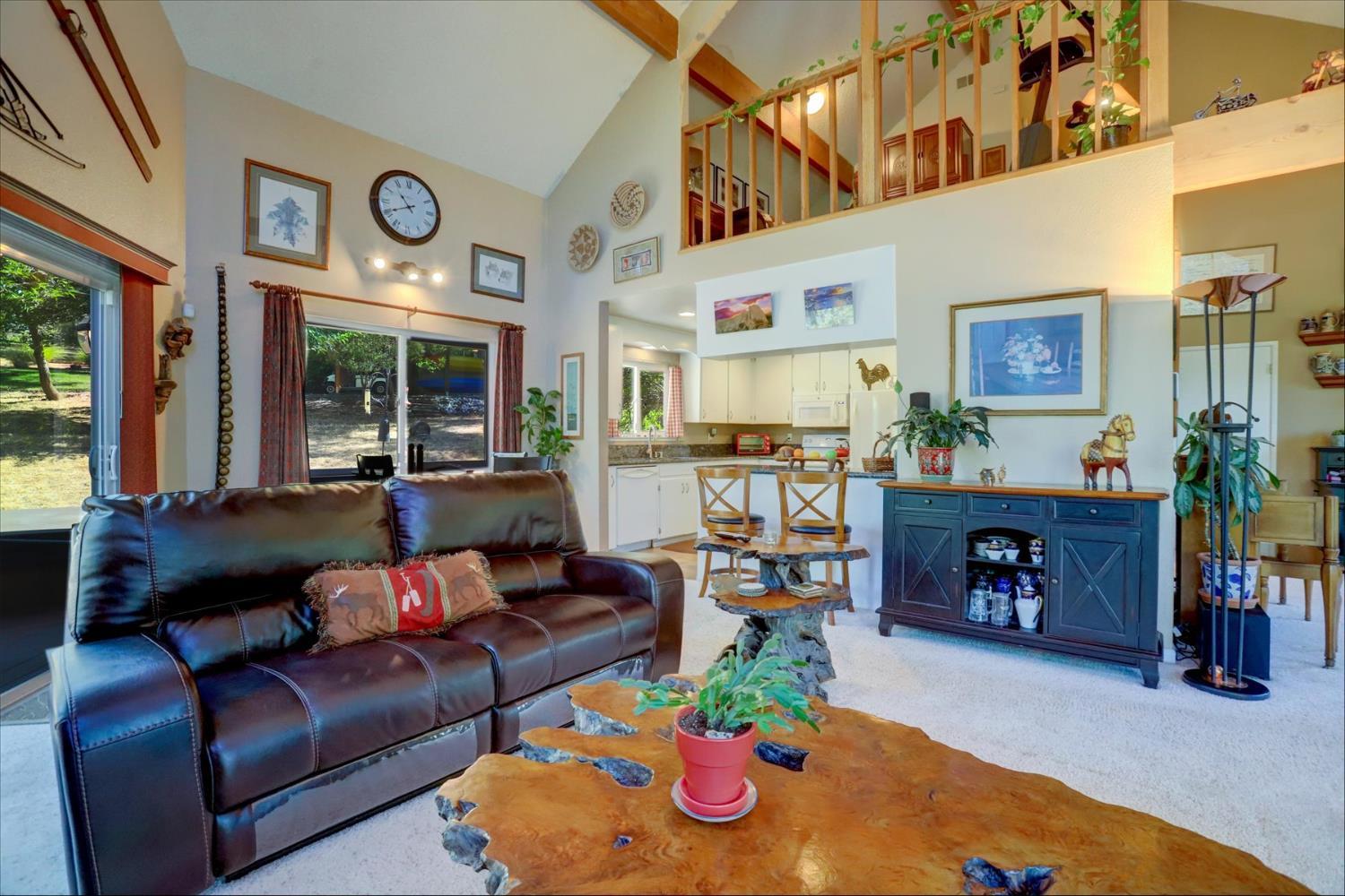 Auburn, California, 95602, United States, 3 Bedrooms Bedrooms, ,2 BathroomsBathrooms,Residential,For Sale,1976114