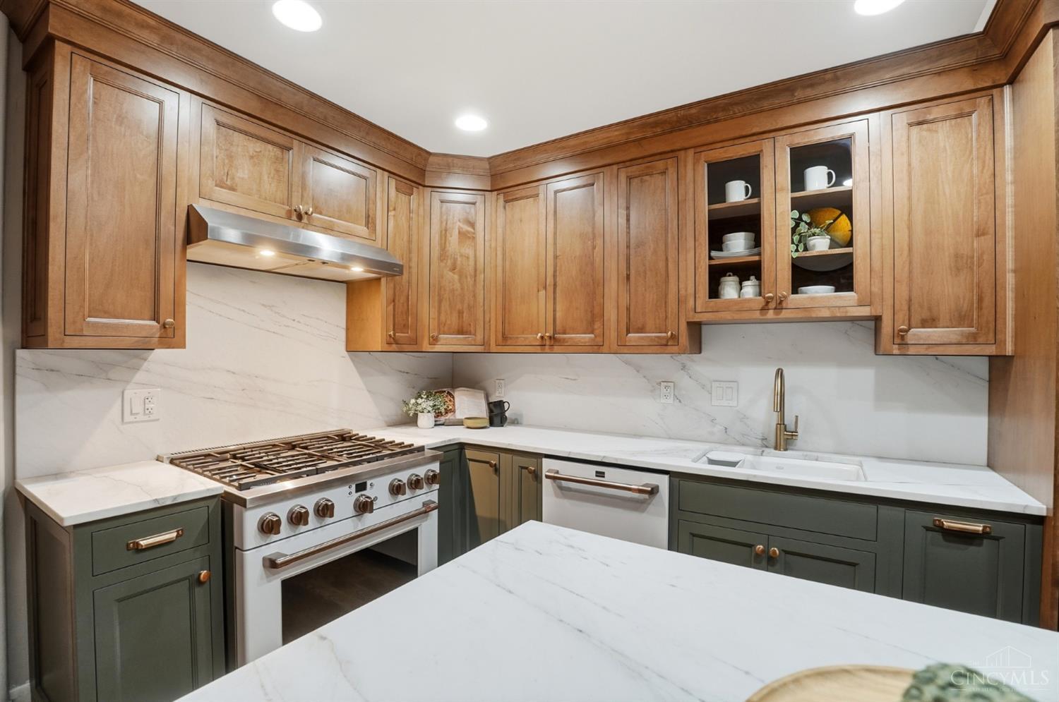 Cincinnati, Ohio, 45202, United States, 3 Bedrooms Bedrooms, ,2 BathroomsBathrooms,Residential,For Sale,2002925