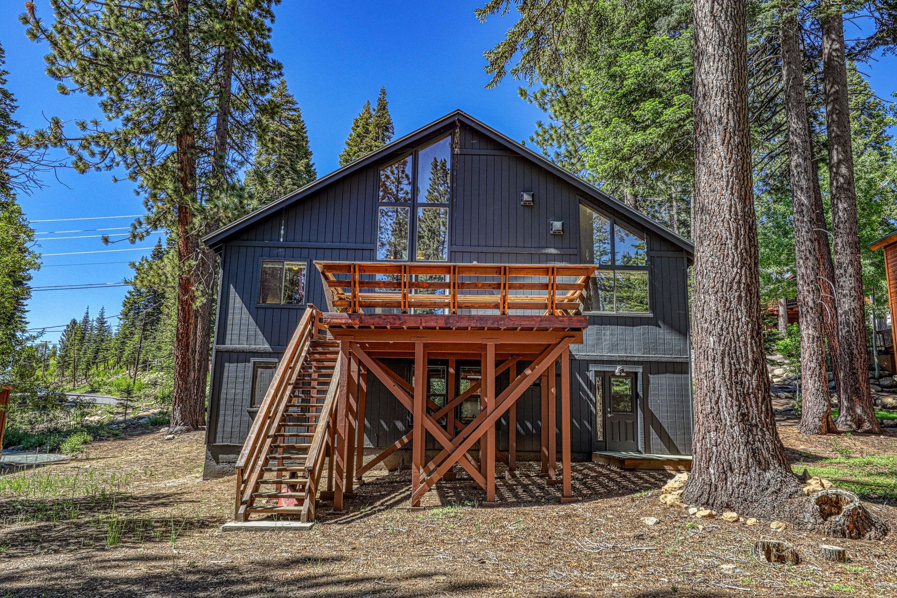  DESIRABLE TAHOE DONNER LOCATION - 物件實景