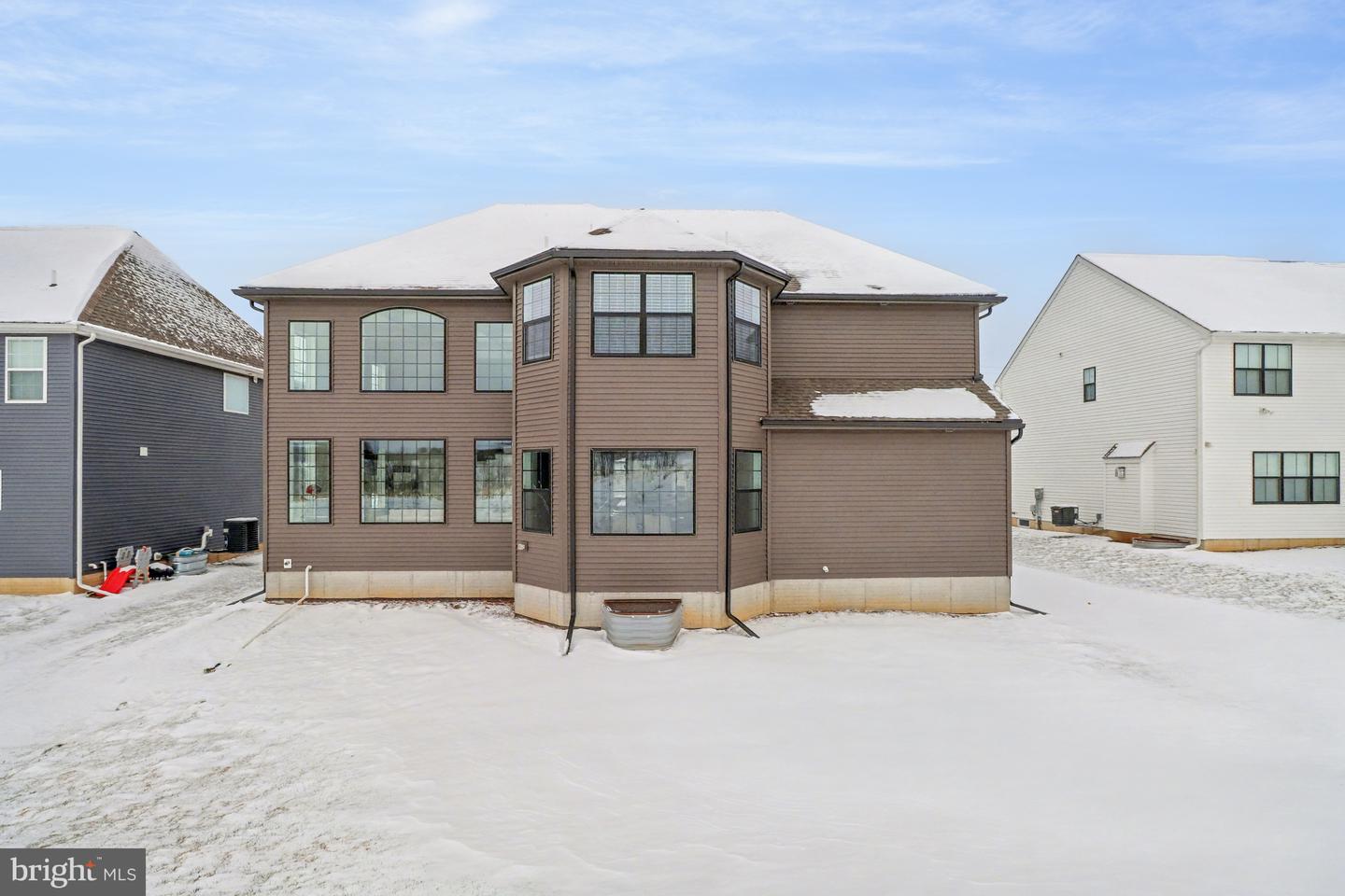 York, Pennsylvania, 17403, United States, 5 Bedrooms Bedrooms, ,6 BathroomsBathrooms,Residential,For Sale,2003251