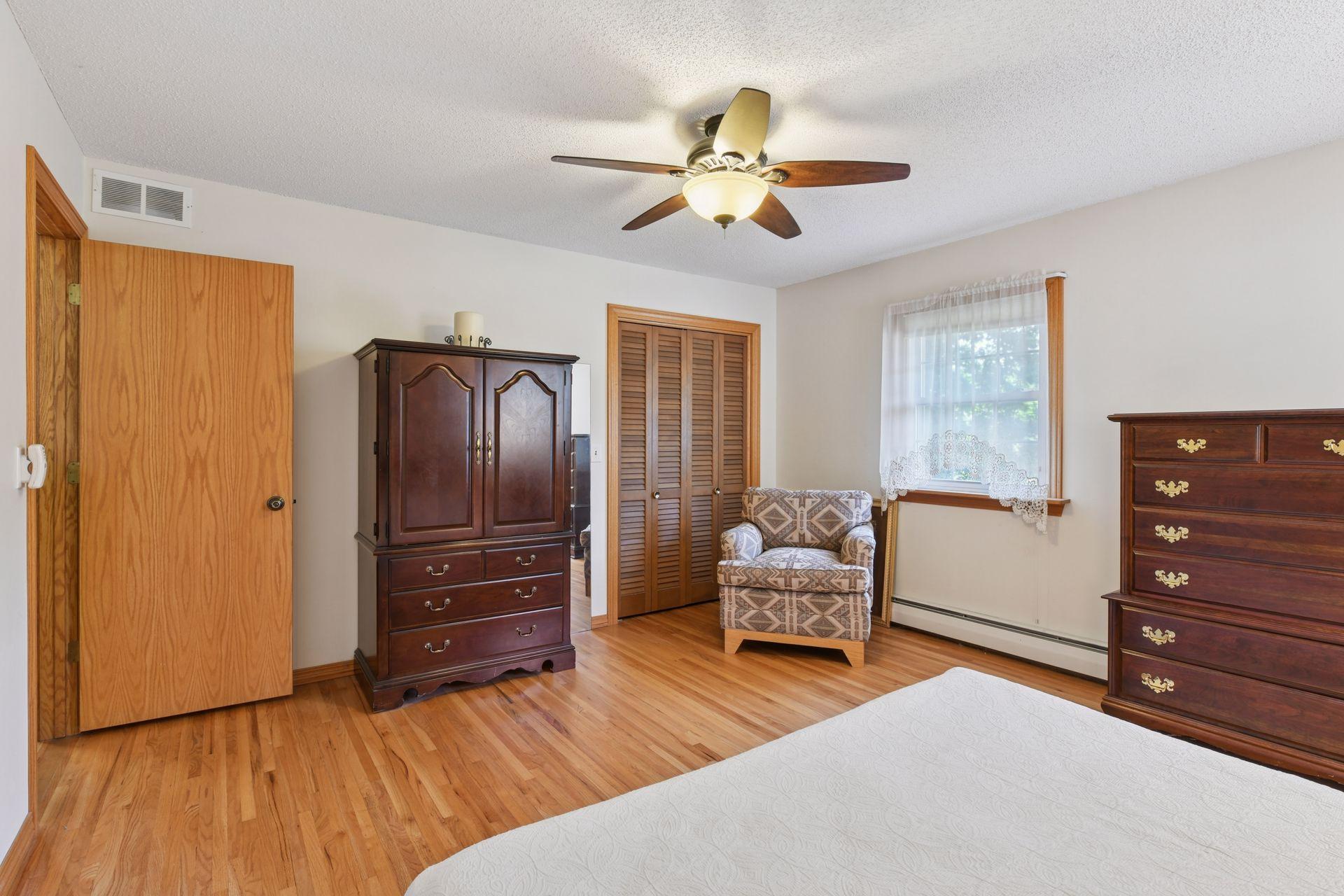 Minnetrista, Minnesota, 55364, United States, 3 Bedrooms Bedrooms, ,2 BathroomsBathrooms,Residential,For Sale,1902548