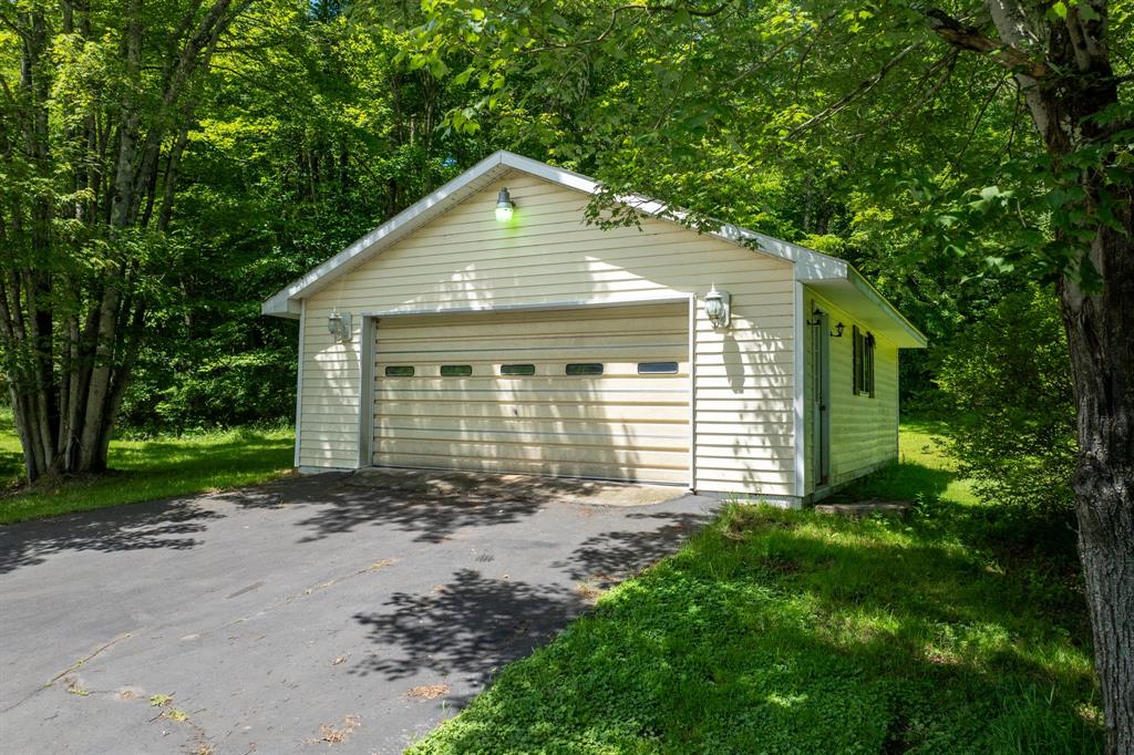 Fremont Center, New York, 12736, United States, 3 Bedrooms Bedrooms, ,1 BathroomBathrooms,Residential,For Sale,1984305