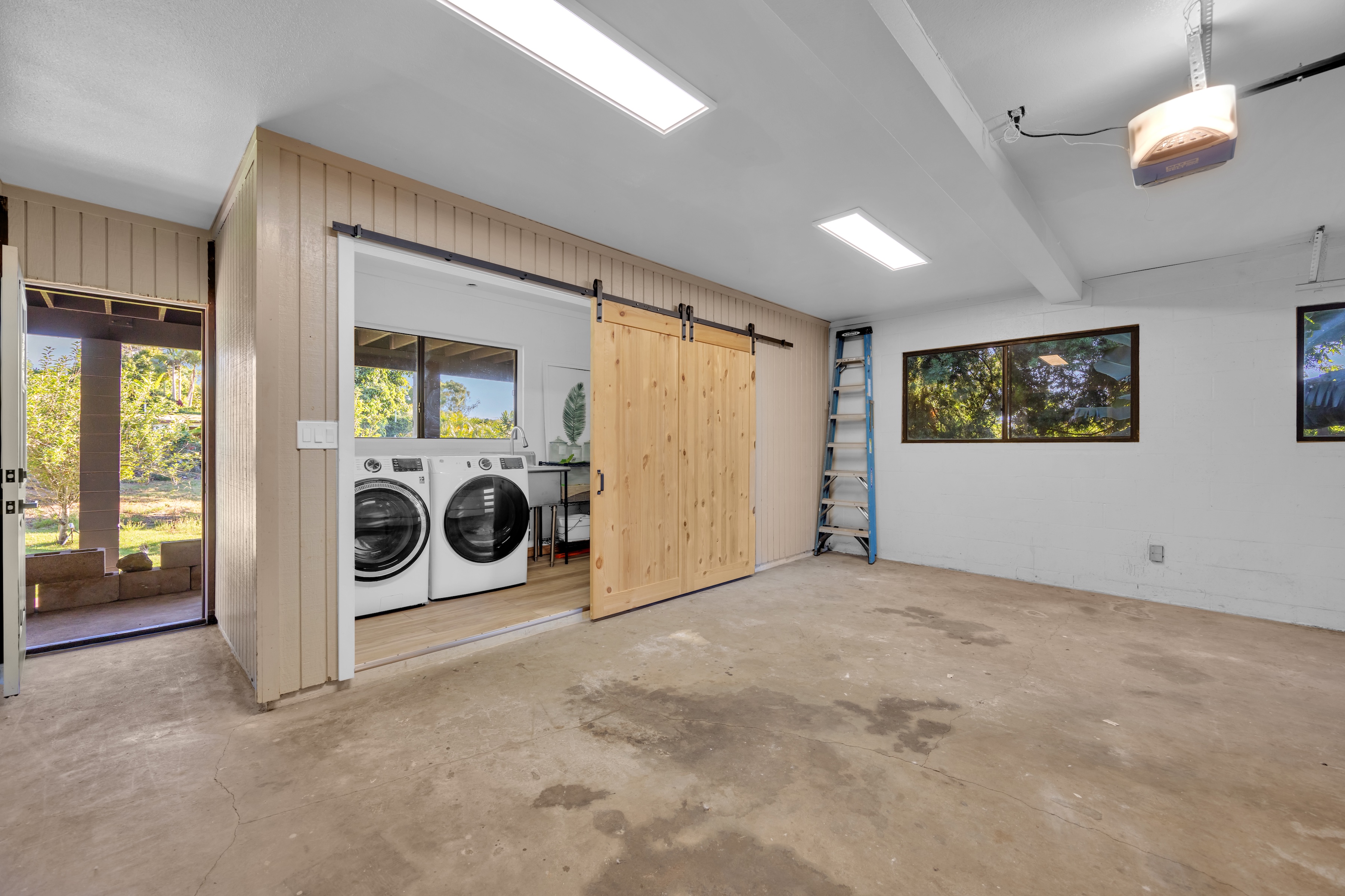  Modern Kula Orchards Home with Thoughtful Renovations - 物件實景