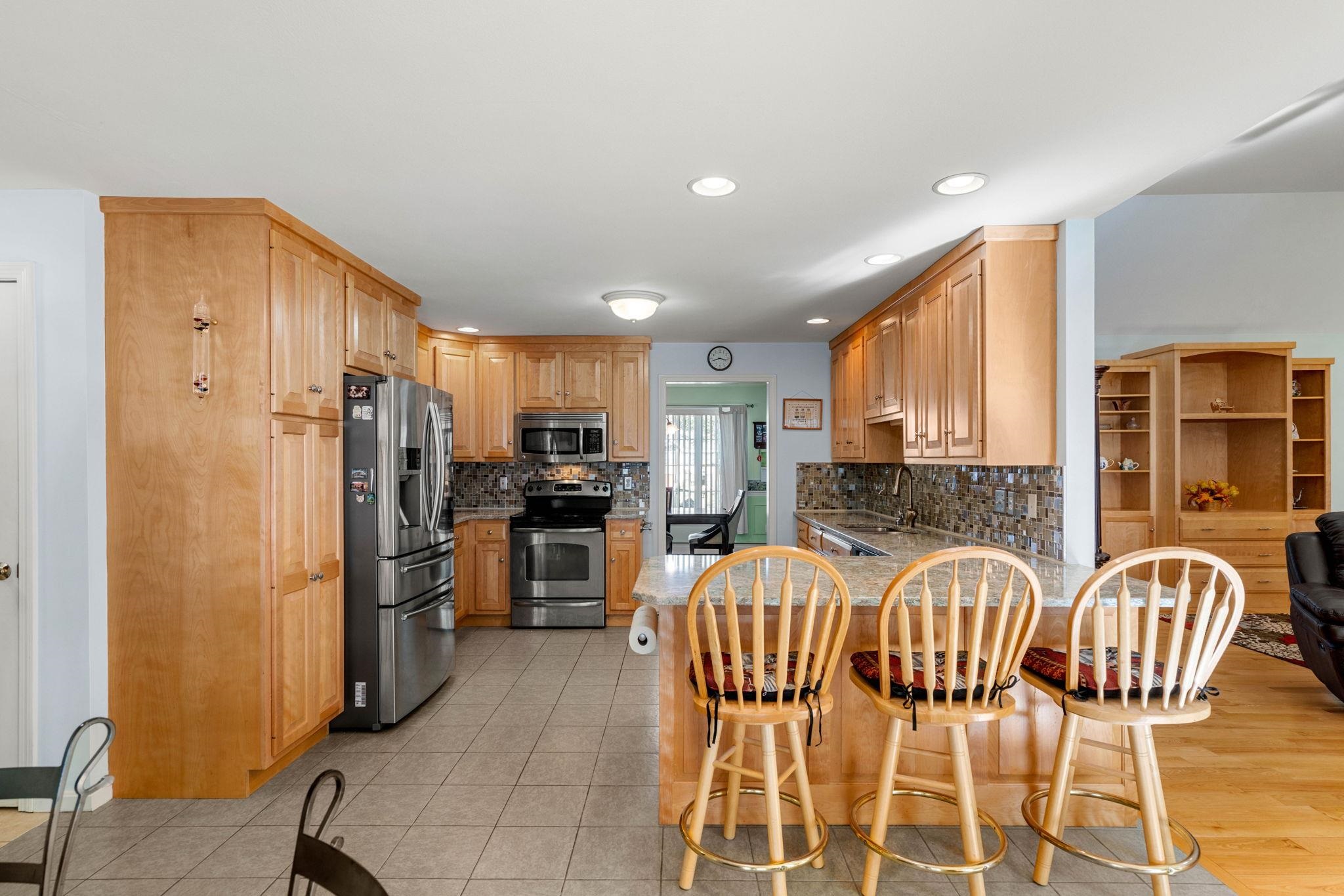 Chester, New Hampshire, 03036, United States, 3 Bedrooms Bedrooms, ,2 BathroomsBathrooms,Residential,For Sale,1926027