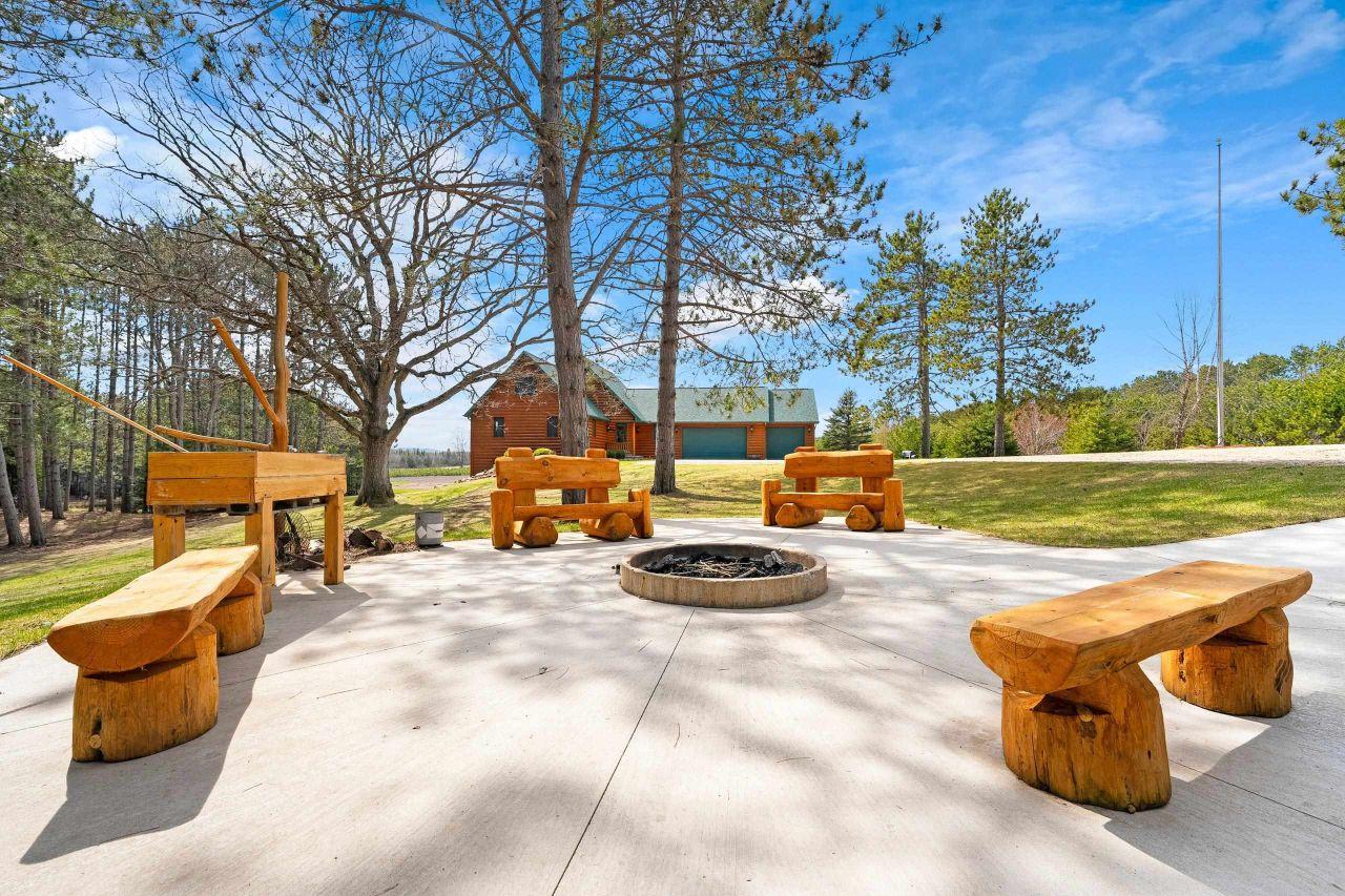 CRIVITZ, Wisconsin, 54129, United States, 4 Bedrooms Bedrooms, ,3 BathroomsBathrooms,Residential,For Sale,1792767