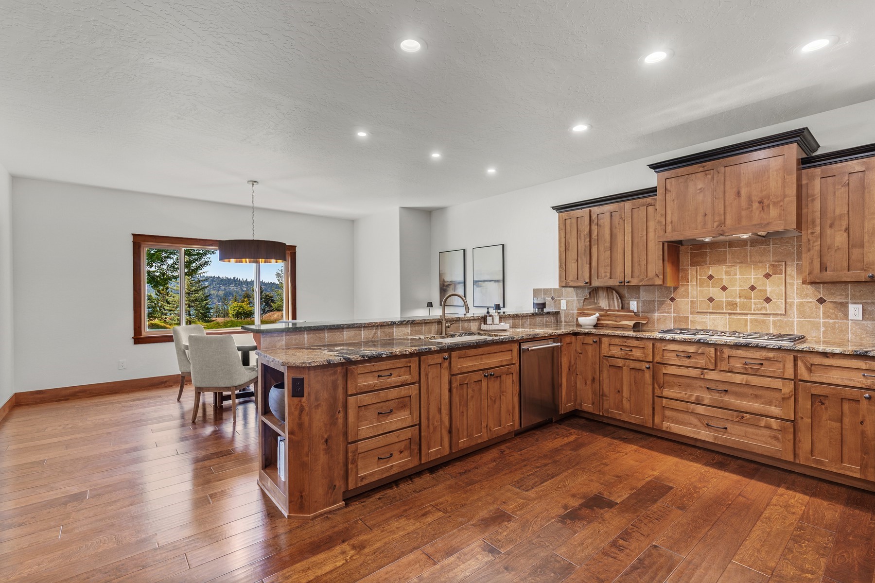  3674 E Basin Falls Rd - 物件實景
