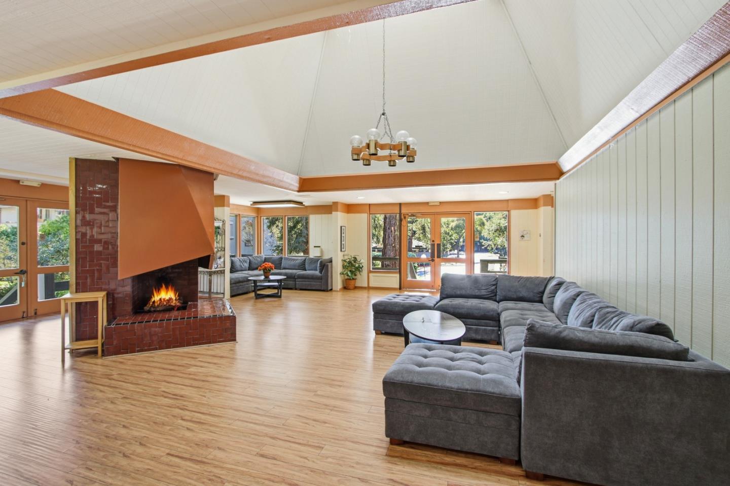 Santa Clara, California, 95051, United States, 2 Bedrooms Bedrooms, ,2 BathroomsBathrooms,Residential,For Sale,1996965