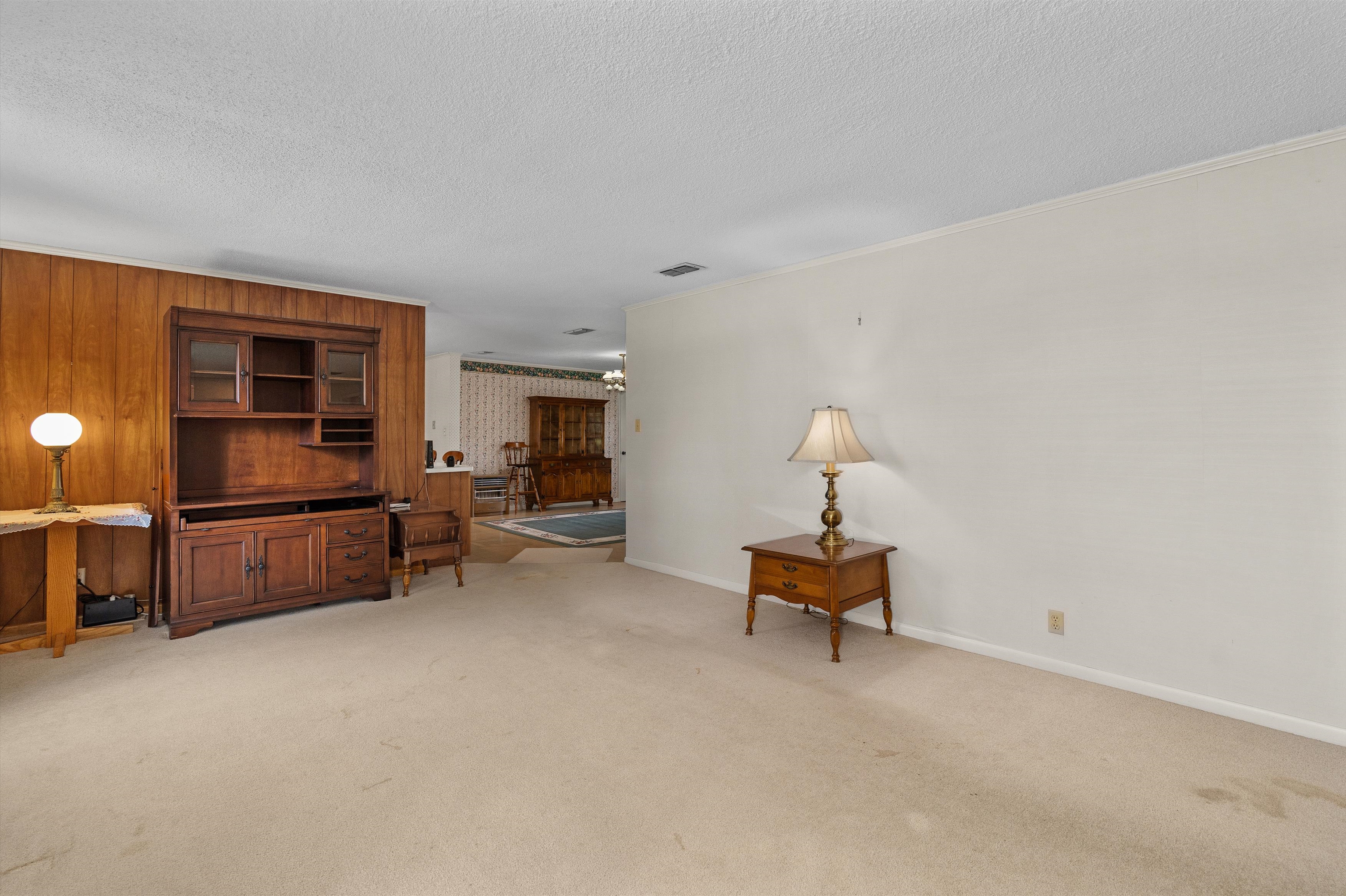 Henderson, Texas, 75654, United States, 3 Bedrooms Bedrooms, ,2 BathroomsBathrooms,Residential,For Sale,1983908