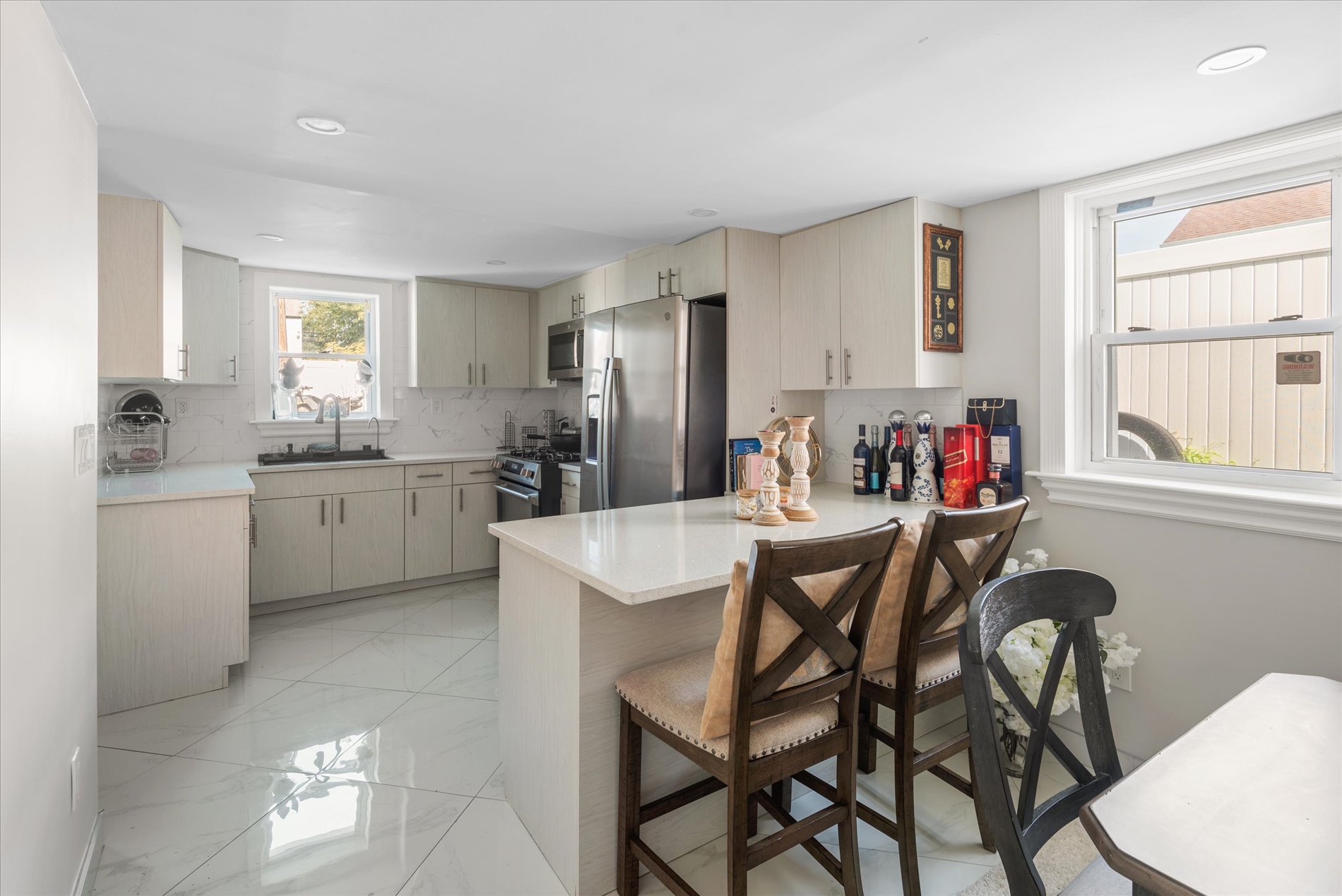 Howard Beach, New York, 11414, United States, 5 Bedrooms Bedrooms, ,2 BathroomsBathrooms,Residential,For Sale,2049449