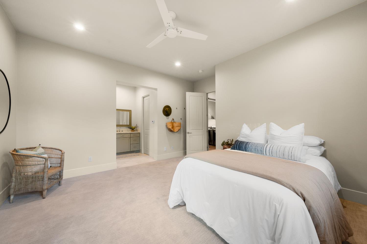 Loomis, California, 95650, United States, 5 Bedrooms Bedrooms, ,6 BathroomsBathrooms,Residential,For Sale,2003238