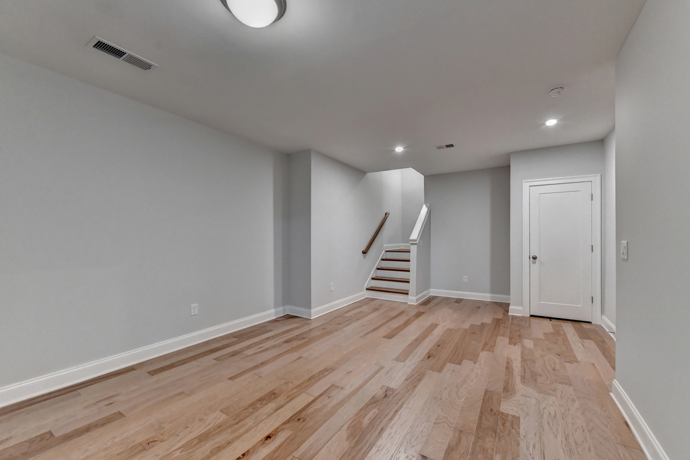  Thoughtfully Designed Milton Home Offers Low-maintenance Living - 物件實景