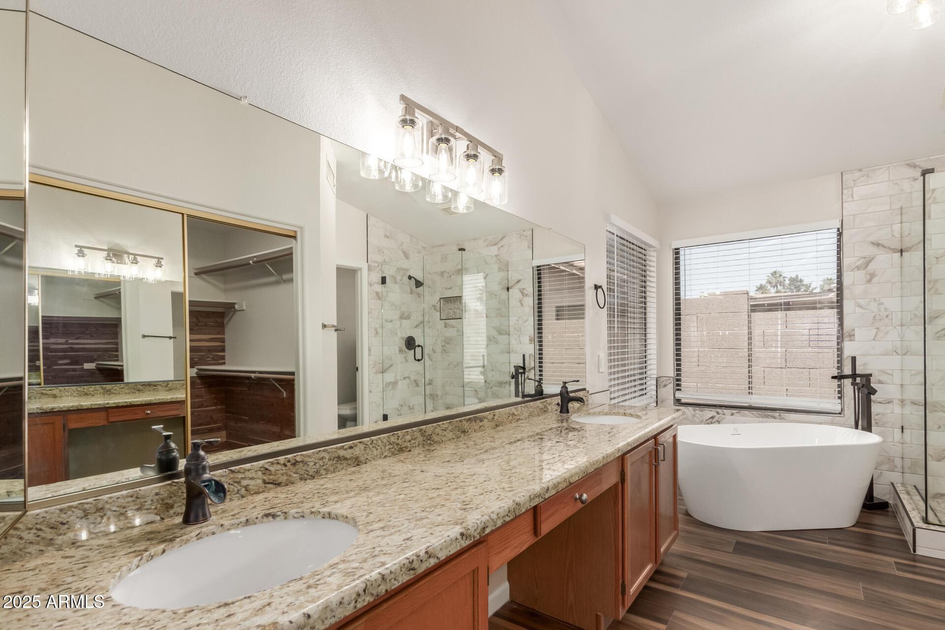 Gilbert, Arizona, 85233, United States, 4 Bedrooms Bedrooms, ,2 BathroomsBathrooms,Residential,For Sale,1983748