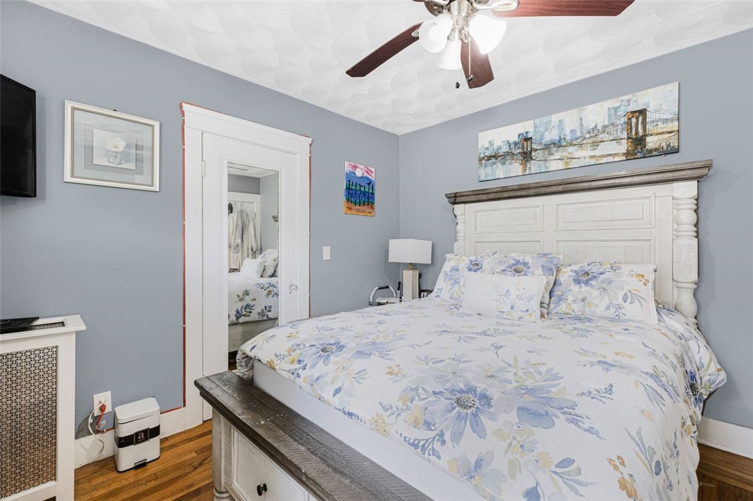 Cranston, Rhode Island, 02910, United States, 3 Bedrooms Bedrooms, ,3 BathroomsBathrooms,Residential,For Sale,1969292