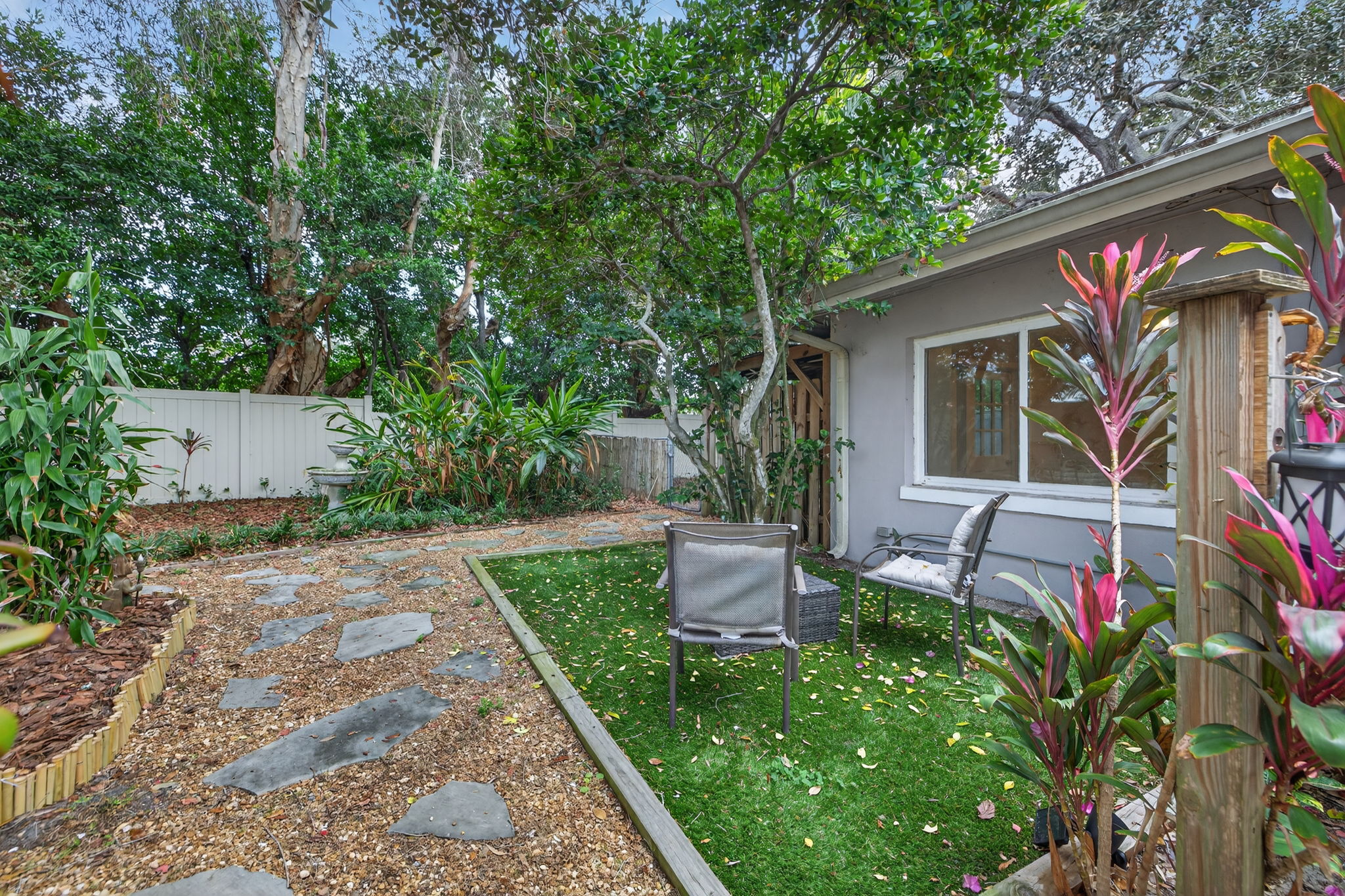 Clearwater, Florida, 33755, United States, 5 Bedrooms Bedrooms, ,3 BathroomsBathrooms,Residential,For Sale,2013064