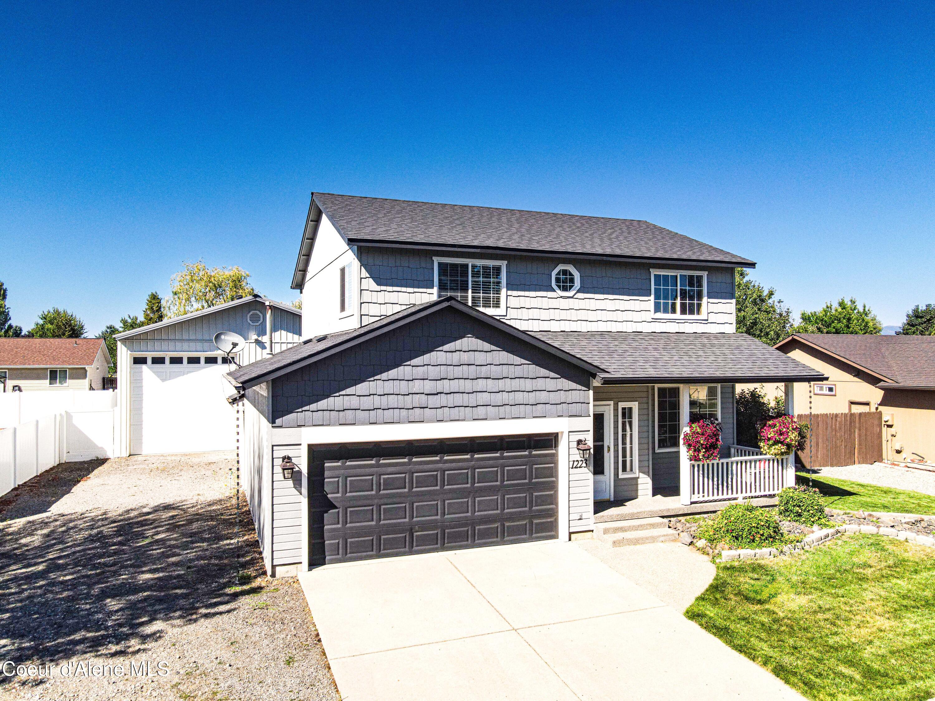 Hayden, Idaho, 83835, United States, 3 Bedrooms Bedrooms, ,3 BathroomsBathrooms,Residential,For Sale,1937119