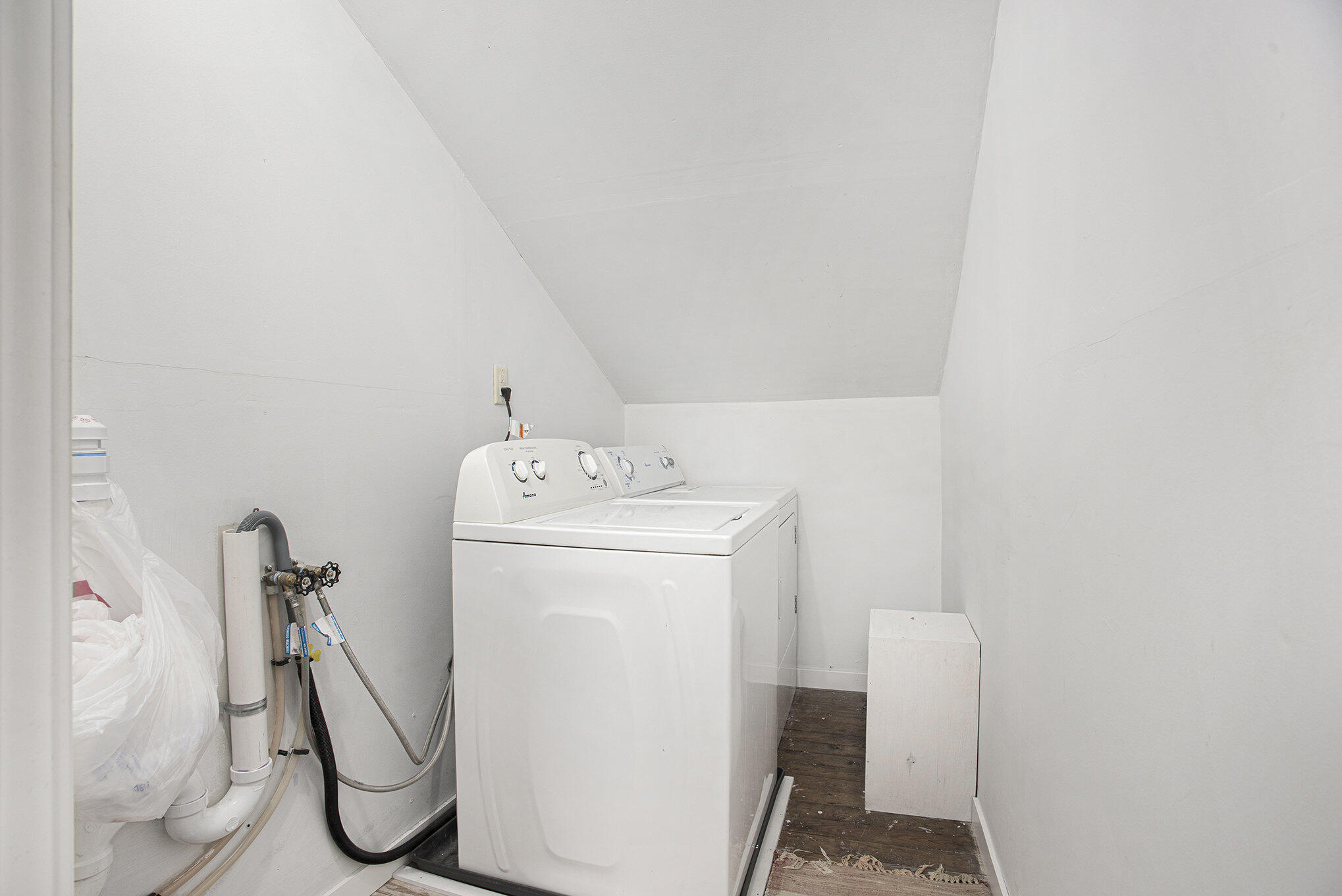 Holland, Michigan, 49423, United States, 4 Bedrooms Bedrooms, ,3 BathroomsBathrooms,Residential,For Sale,2000923