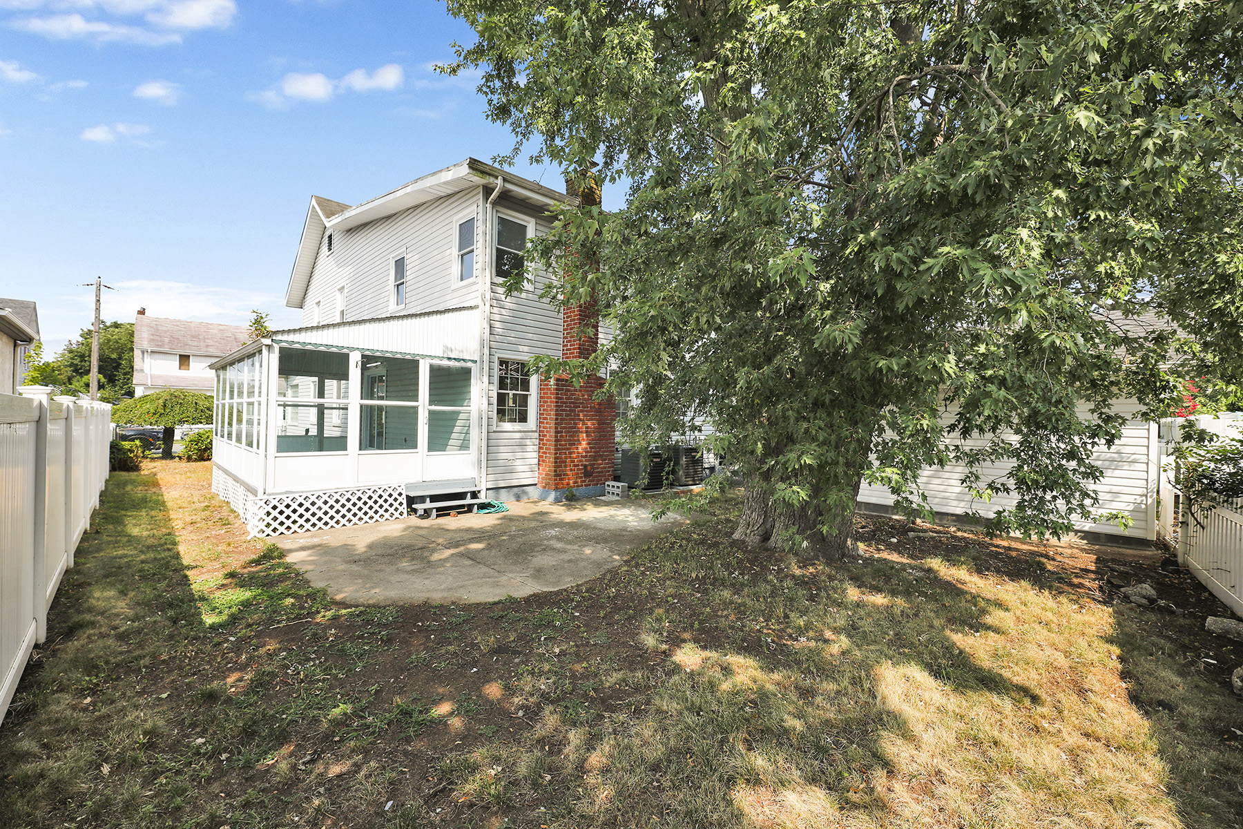 Oceanside, New York, 11572, United States, 5 Bedrooms Bedrooms, ,3 BathroomsBathrooms,Residential,For Sale,1914667