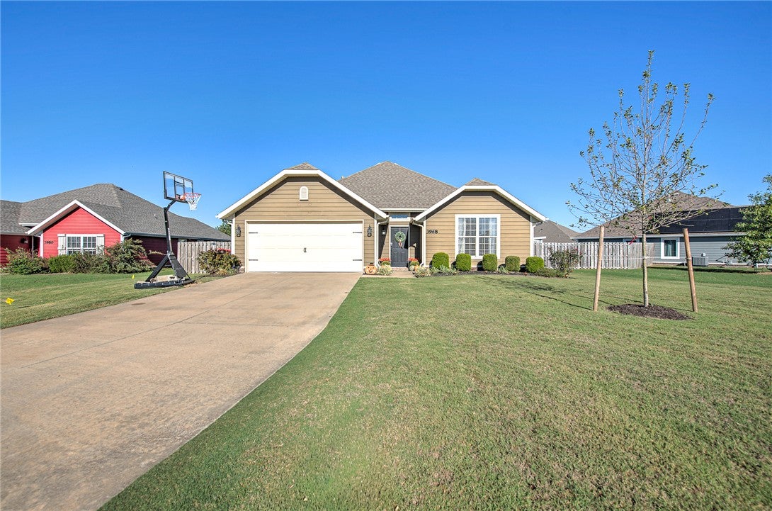 Grand Valley Dr, Springdale, AR 72764
