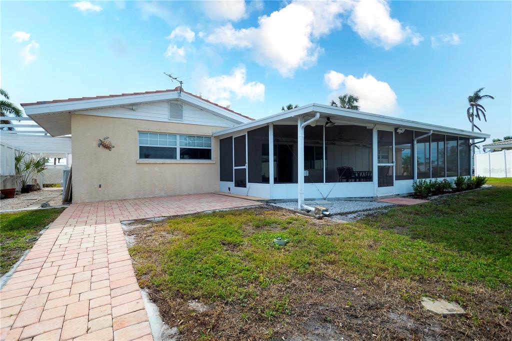 Bradenton, Florida, 34210, United States, 4 Bedrooms Bedrooms, ,2 BathroomsBathrooms,Residential,For Sale,1696879