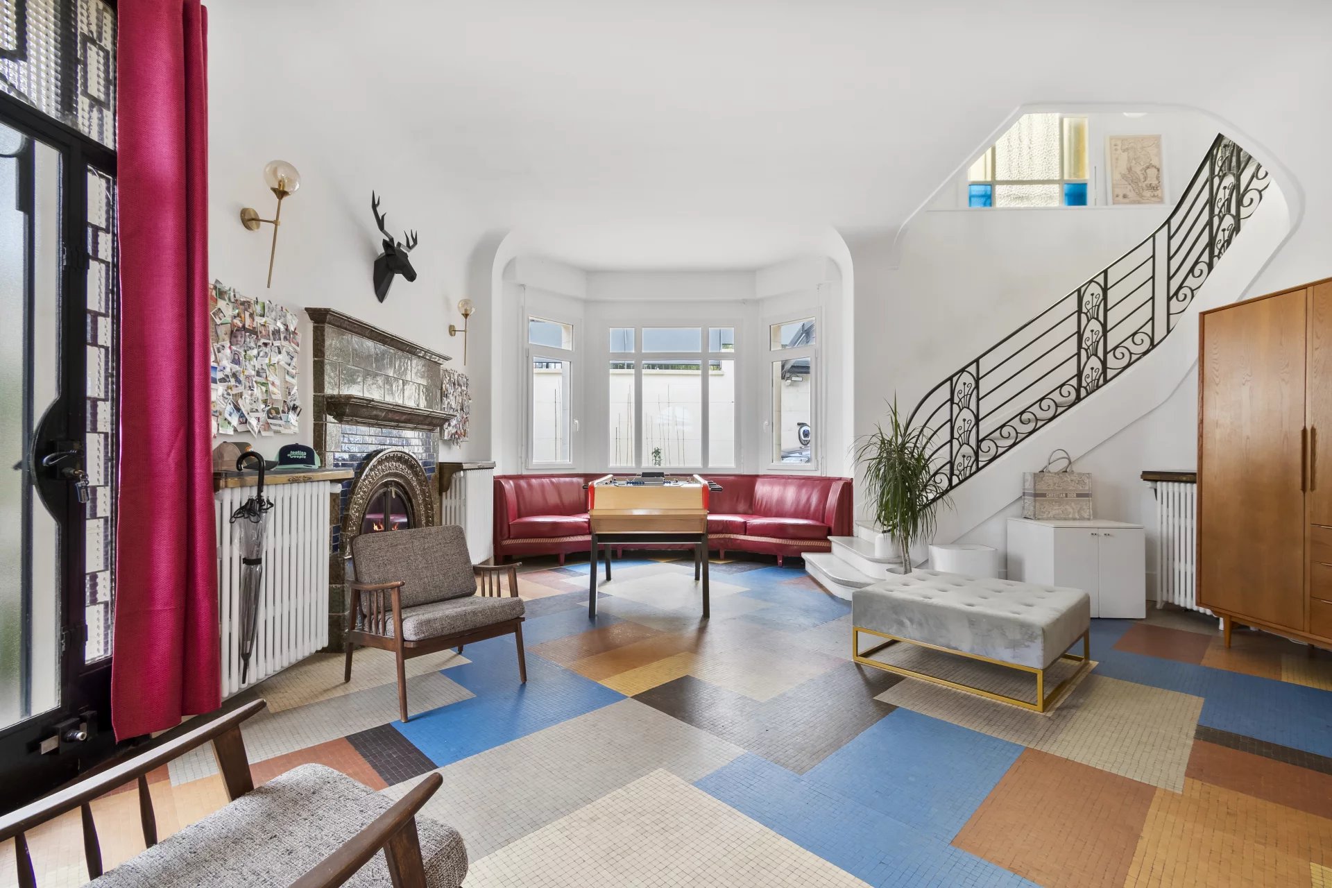 Le Pecq, Île-de-France, 78230, FR, 9 Bedrooms Bedrooms, ,9 BathroomsBathrooms,Residential,For Sale,1994371